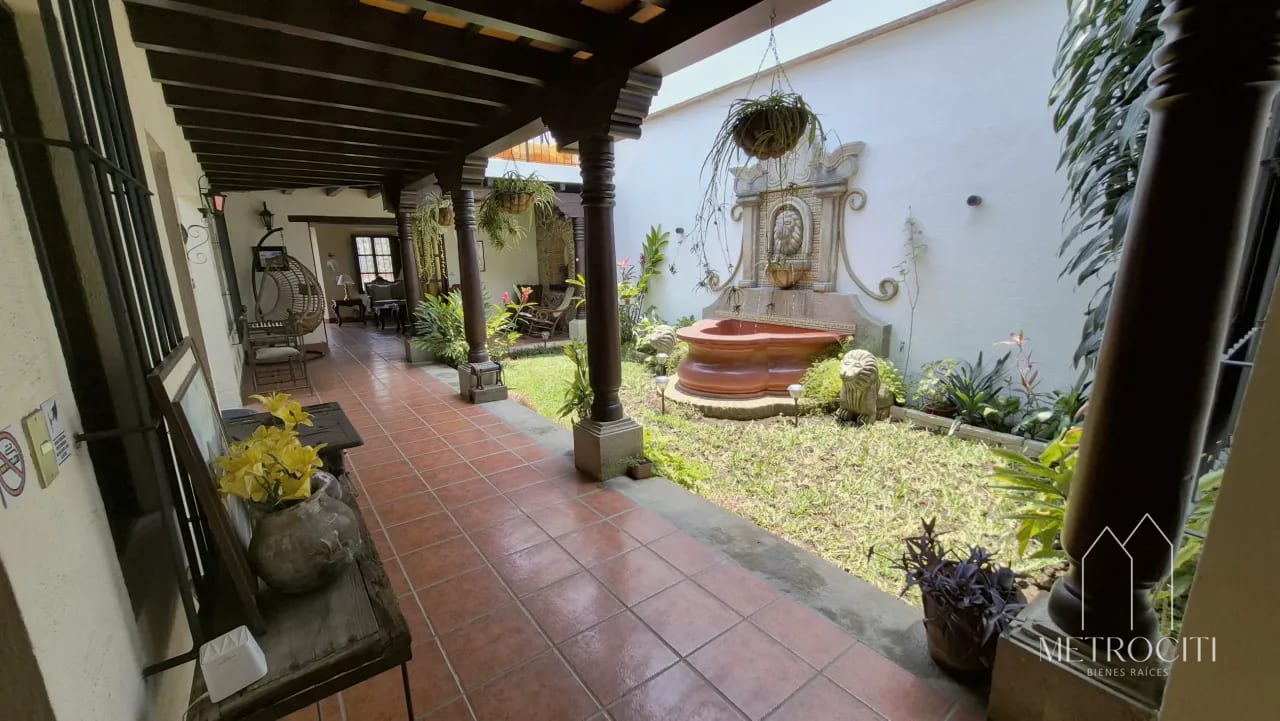 Se renta amplia casa estilo colonial en Antigua Guatemala — Casa en Alquiler en Dentro del Casco, Antigua, Sacatepéquez — foto 5 de 17