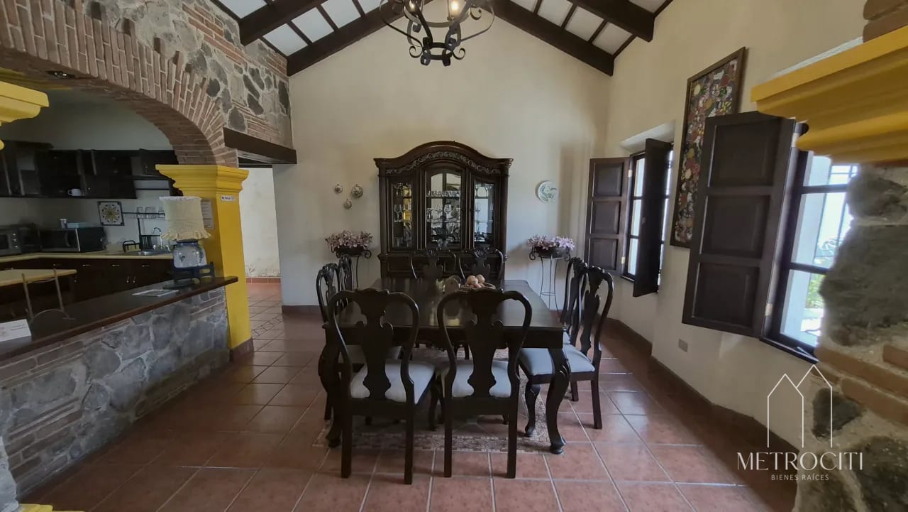Se renta amplia casa estilo colonial en Antigua Guatemala — Casa en Alquiler en Dentro del Casco, Antigua, Sacatepéquez — foto 16 de 17