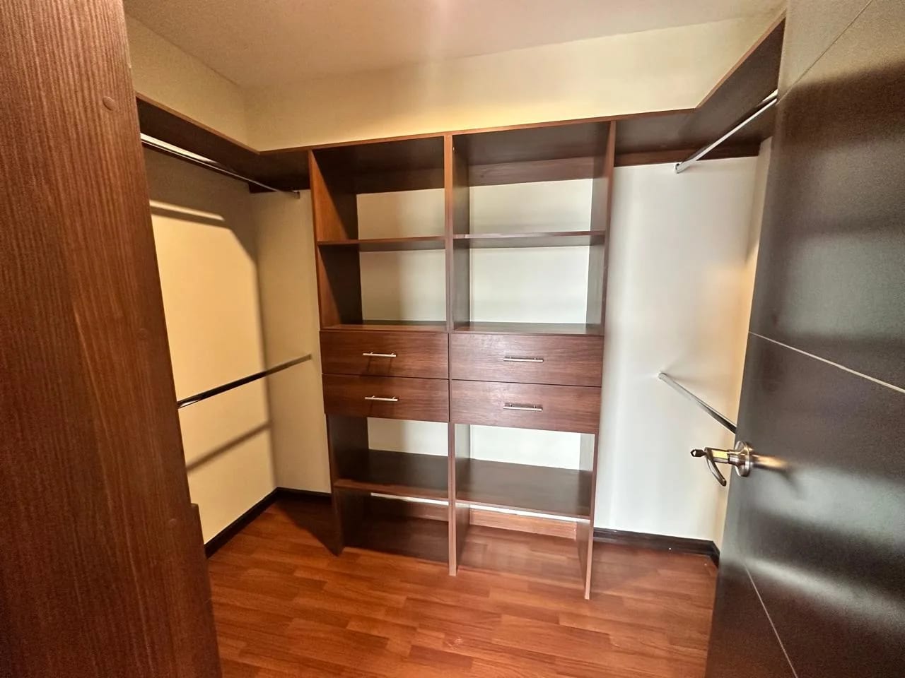 Vendo Casa en Colonia Elgin 2 Zona 13 — Casa en Venta en Zona 13, Guatemala, Ciudad — foto 7 de 14