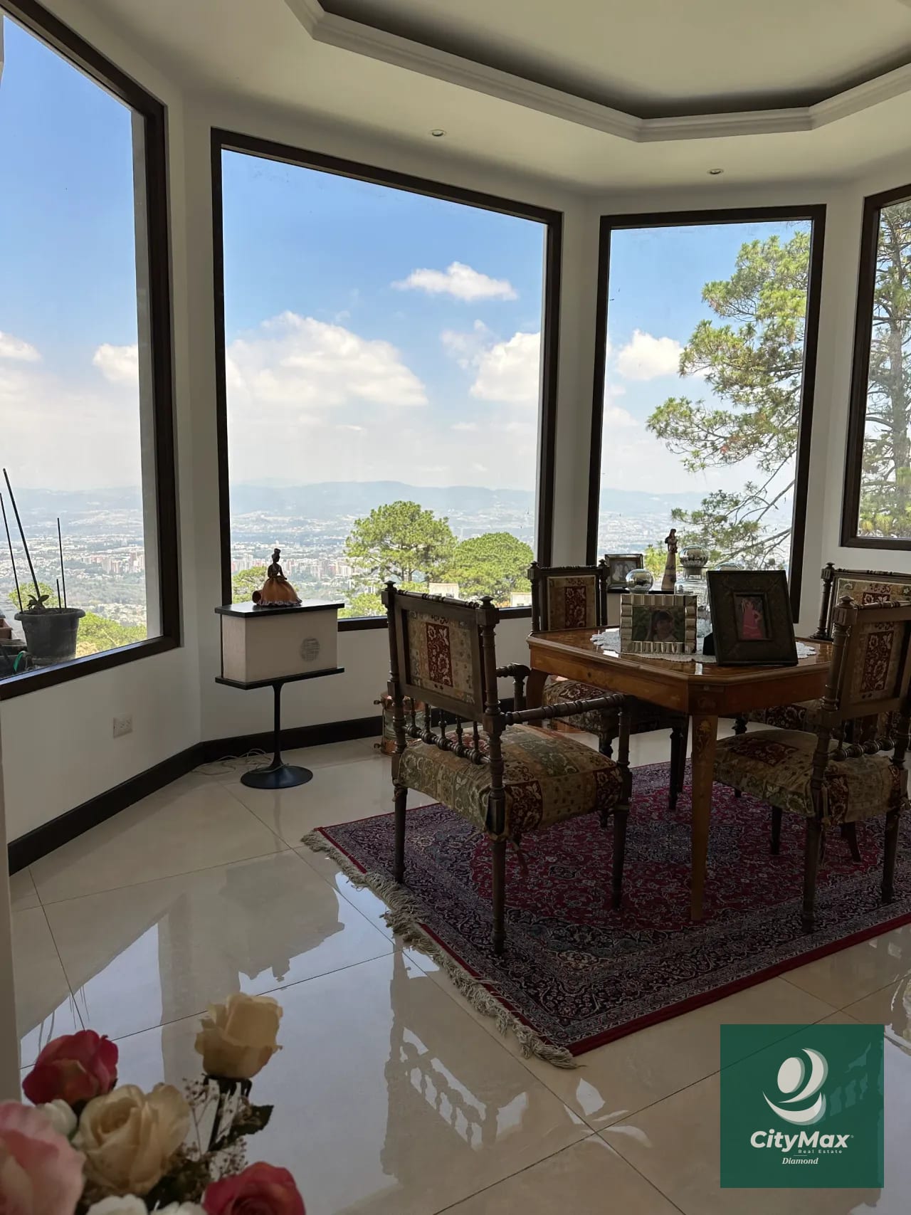Casa Luxury en Venta en Altos de Monte Bello Km 9.5 CAES — Casa en Venta en Santa Catarina Pinula, Guatemala, Ciudad — foto 2 de 17