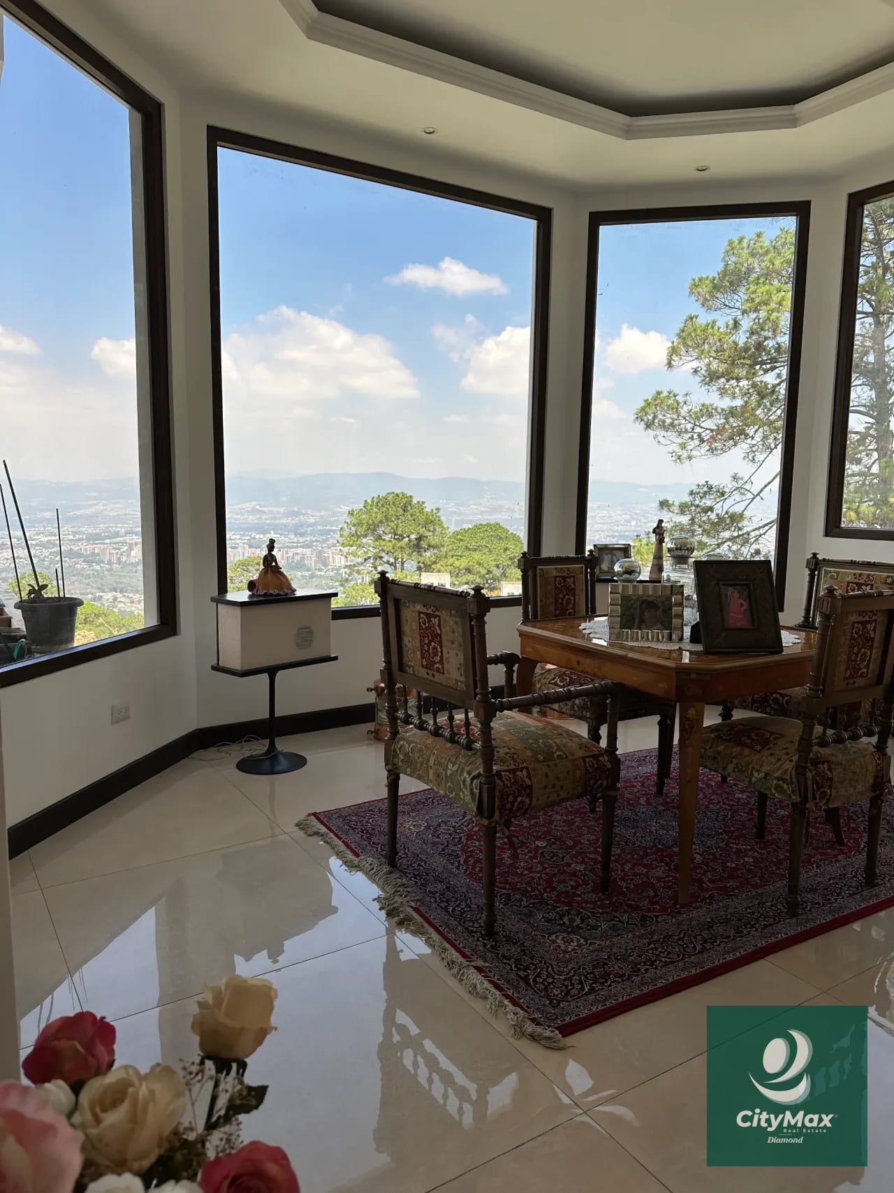 Casa Luxury en Venta en Altos de Monte Bello Km 9.5 CAES — Casa en Venta en Santa Catarina Pinula, Guatemala, Ciudad — foto 2 de 17