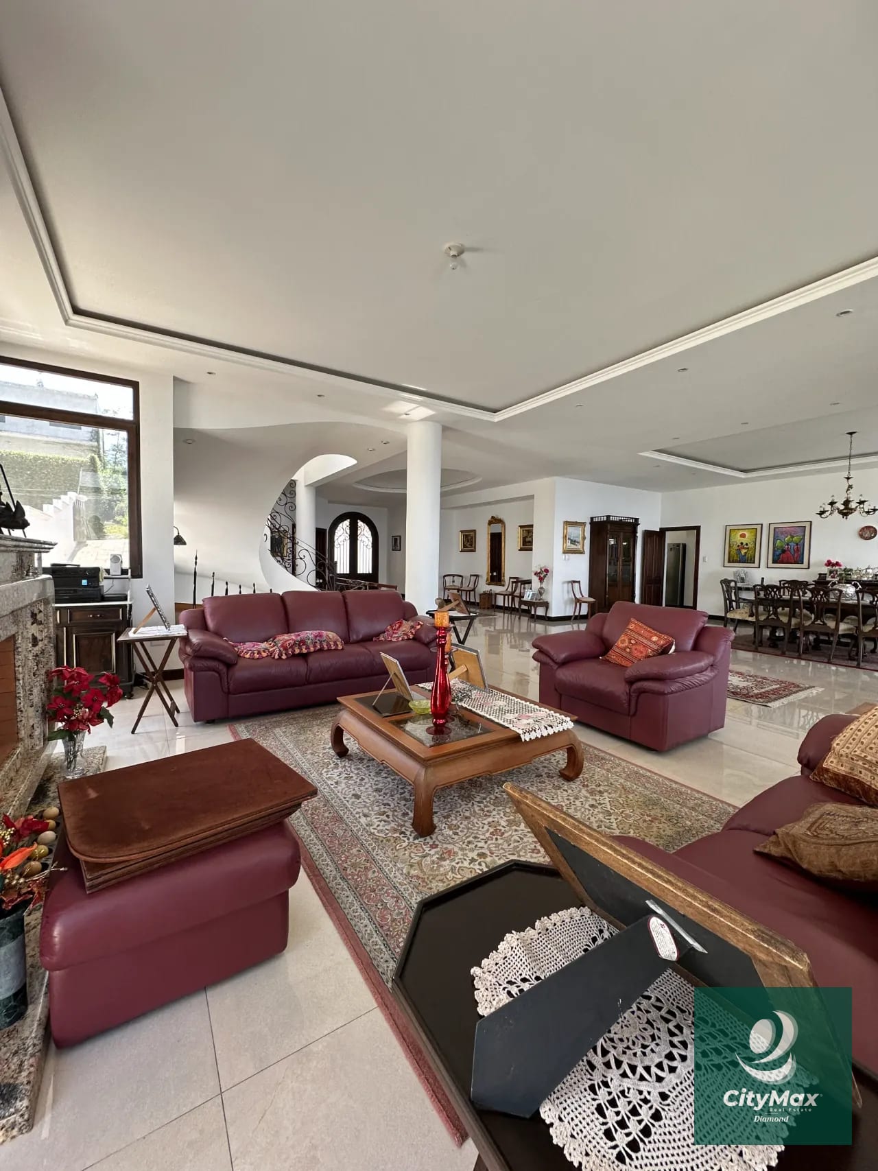 Casa Luxury en Venta en Altos de Monte Bello Km 9.5 CAES — Casa en Venta en Santa Catarina Pinula, Guatemala, Ciudad — foto 1 de 17