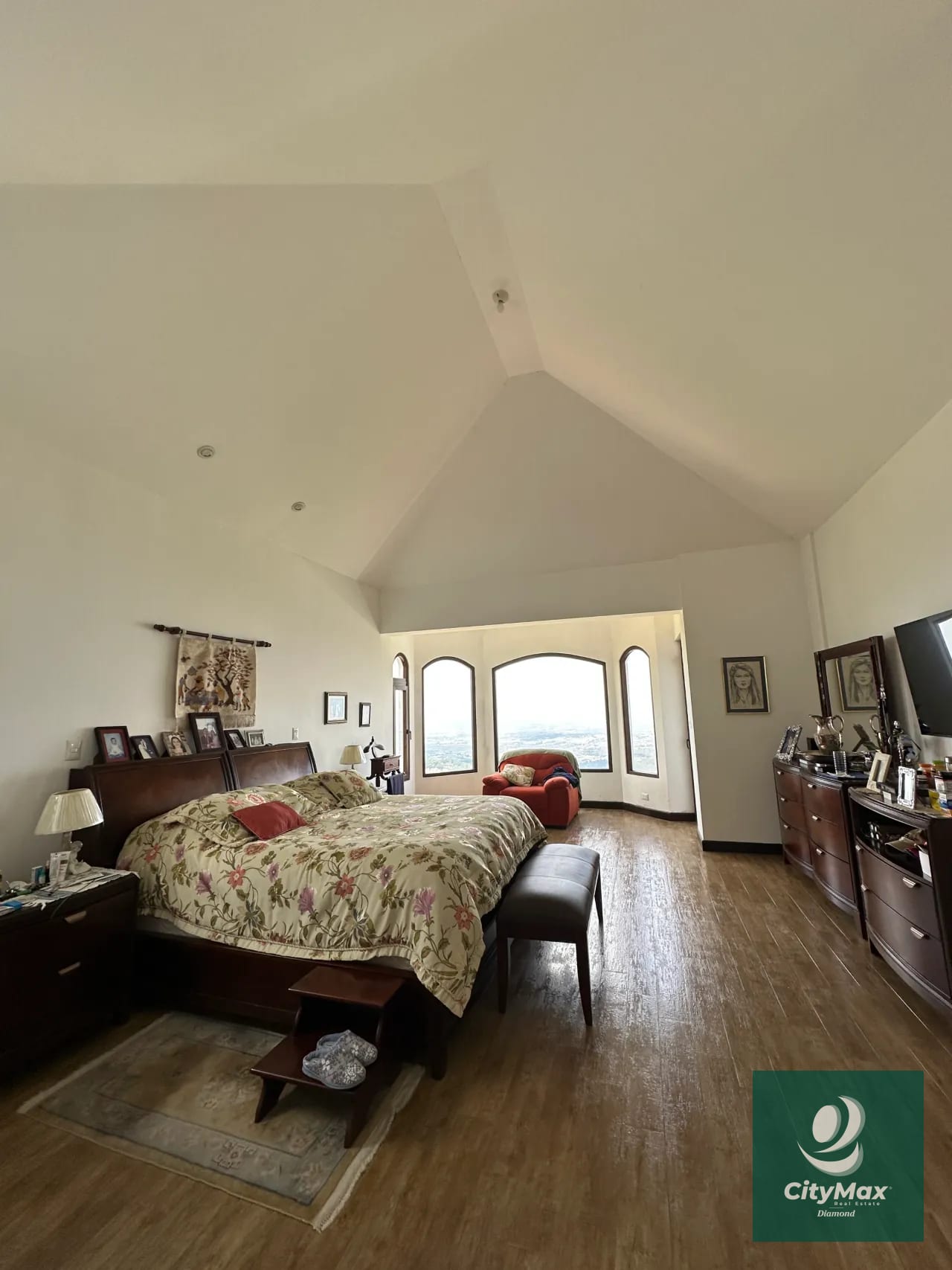 Casa de Lujo y Vistas Top en Venta en Montebello CAES — Casa en Venta en Santa Catarina Pinula, Guatemala, Ciudad — foto 15 de 16