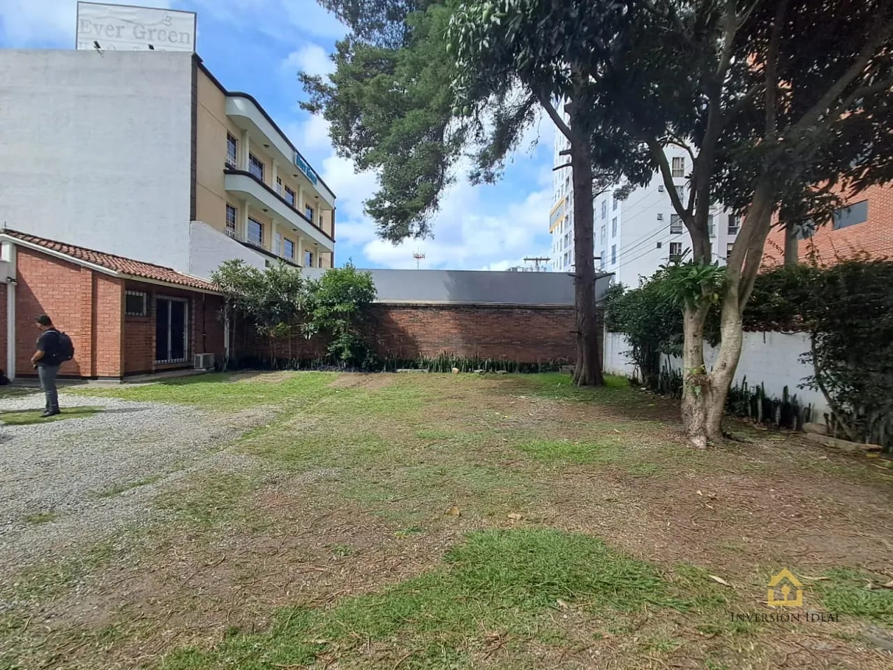 Casa comercial en renta - 12 ambientes - 800 mtsts2 - $6000 + IVA (Negociable) - Zona 10 — Casa en Alquiler en Centro Comercial Los Próceres, Zona 10, Guatemala, Ciudad — foto 16 de 18
