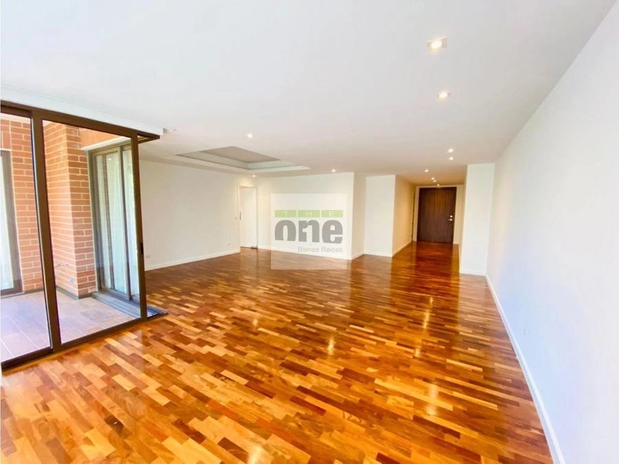 Lindo Apartamento de lujo de 3 dormitorios en zona 10 — Apartamento en Alquiler en Zona 10, Guatemala, Ciudad — foto 1 de 13