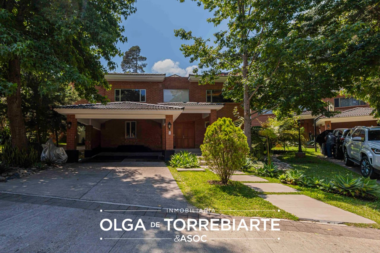 Casa amueblada en Villa Serena, Muxbal — Casa en Venta en Muxbal, Guatemala, Ciudad — foto 1 de 16