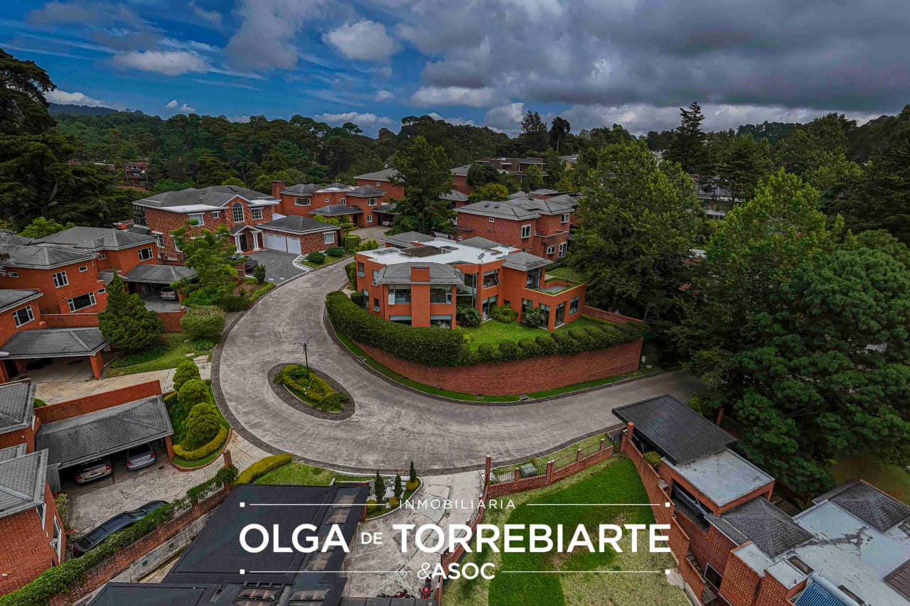 Casa en Condominio Monticello — Casa en Venta en Residencial Puerta Parada, Carretera a El Salvador, Guatemala, Ciudad — foto 1 de 17