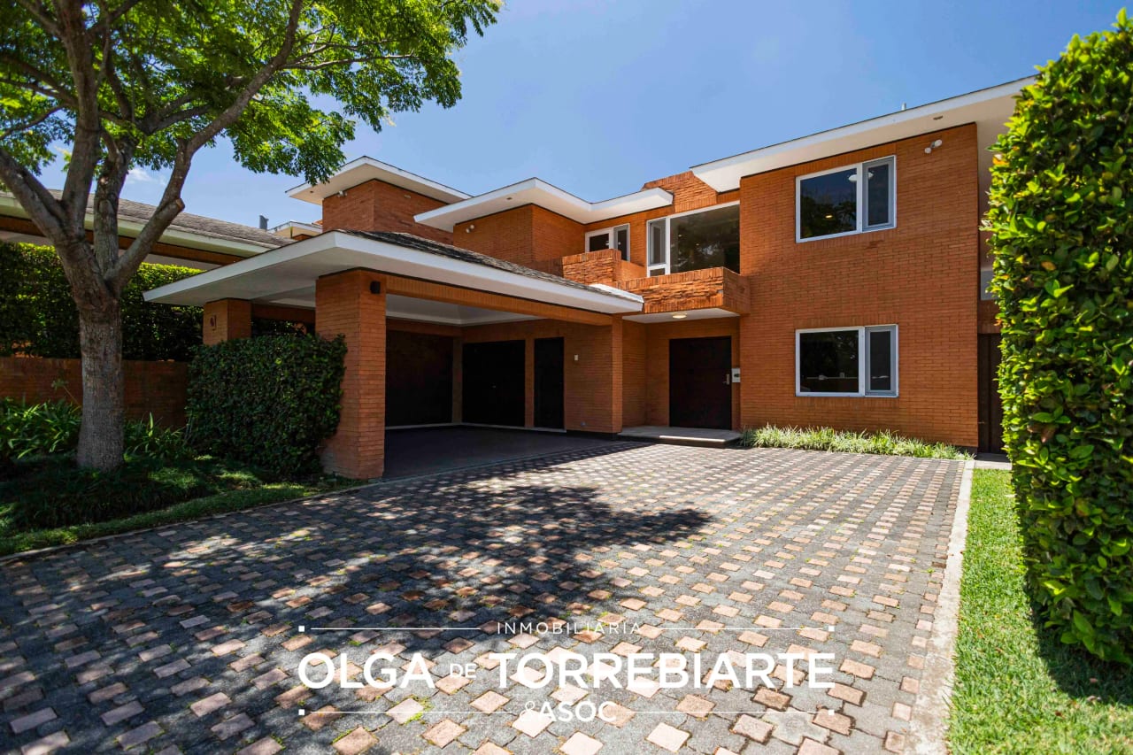 Casa en Condominio La Joya, Zona 10 — Casa en Alquiler en Zona 10, Guatemala, Ciudad — foto 2 de 17
