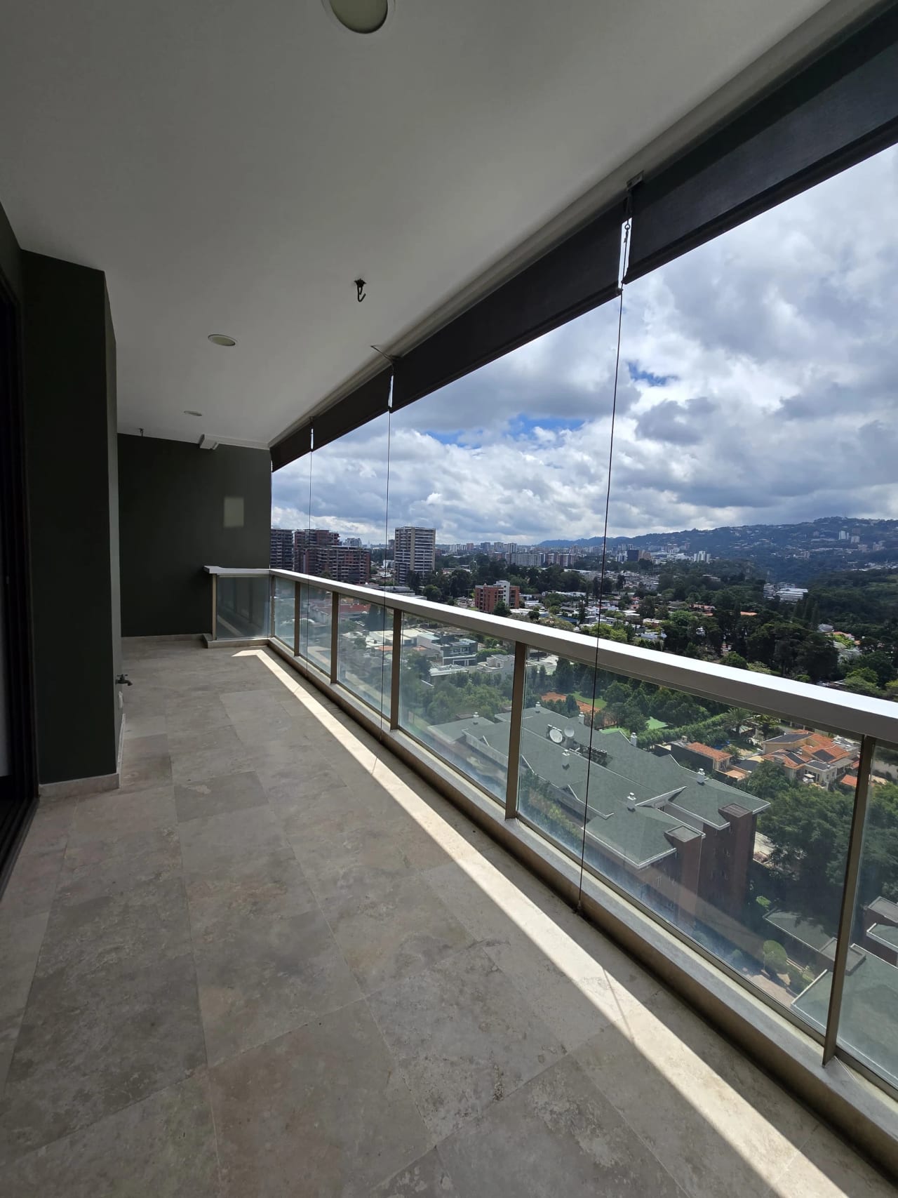 Se Alquila/Vende Apto. Tiffany Quinta, Zona 14. — Apartamento en Alquiler en Tiffany 5ta Avenida, Zona 14, Guatemala, Ciudad — foto 13 de 17