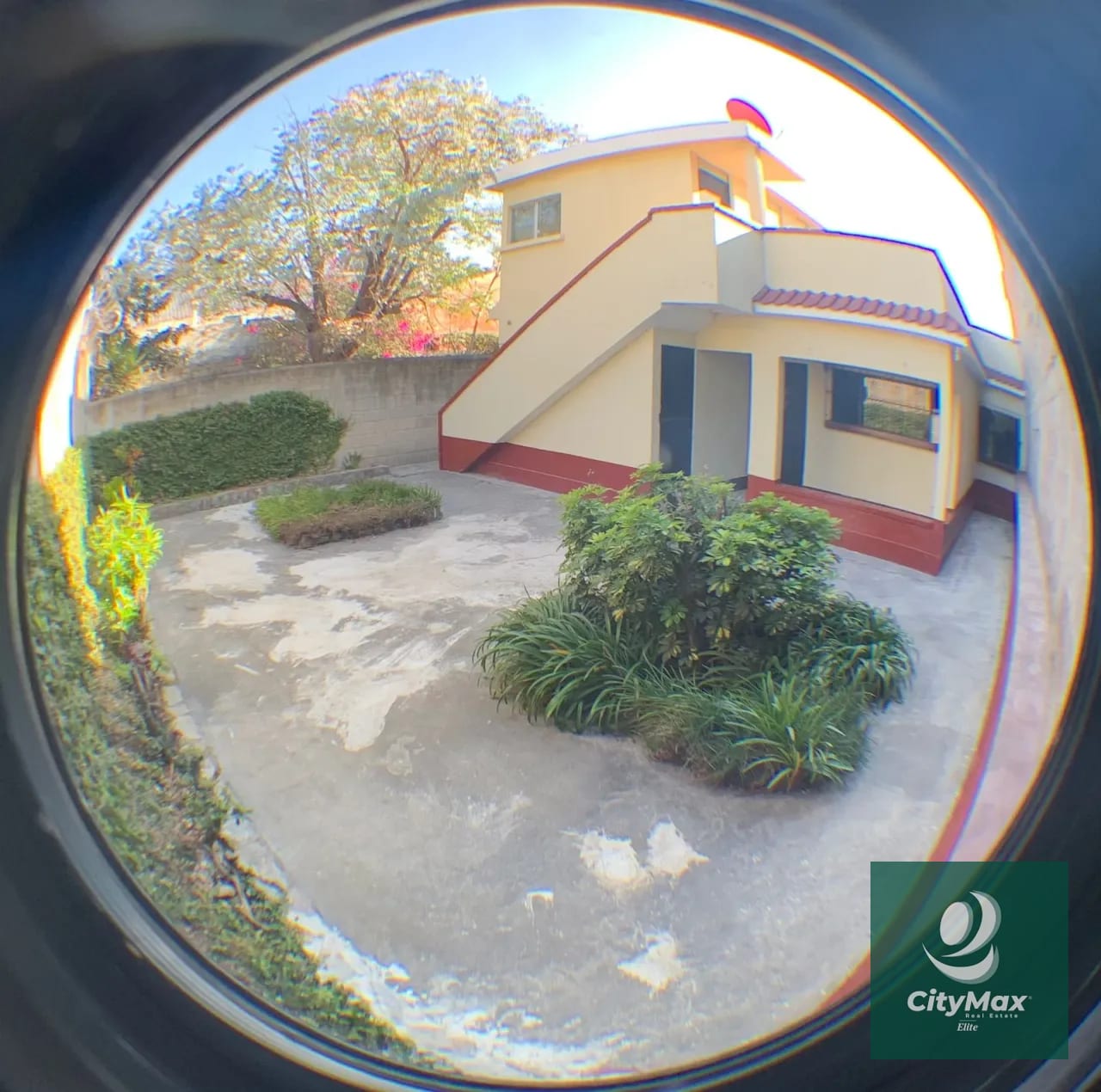 Casas 2 juntas en terreno de 750 mts2 en zona 12 — Casa en Venta en Torre Santa Elisa, Zona 12, Guatemala, Ciudad — foto 2 de 9