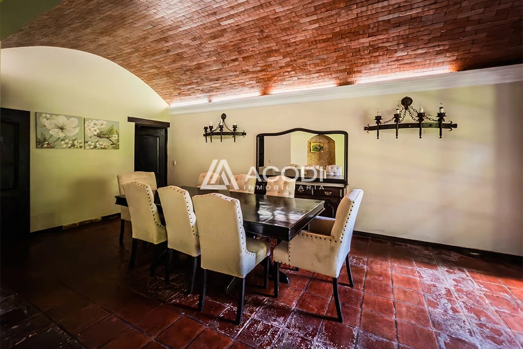 Casa amplia en Antigua Guatemala — Casa en Venta en Antigua, Sacatepéquez — foto 5 de 12