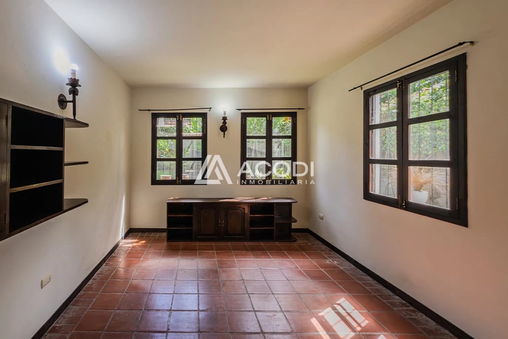 Casa amplia en Antigua Guatemala — Casa en Venta en Antigua, Sacatepéquez — foto 10 de 12