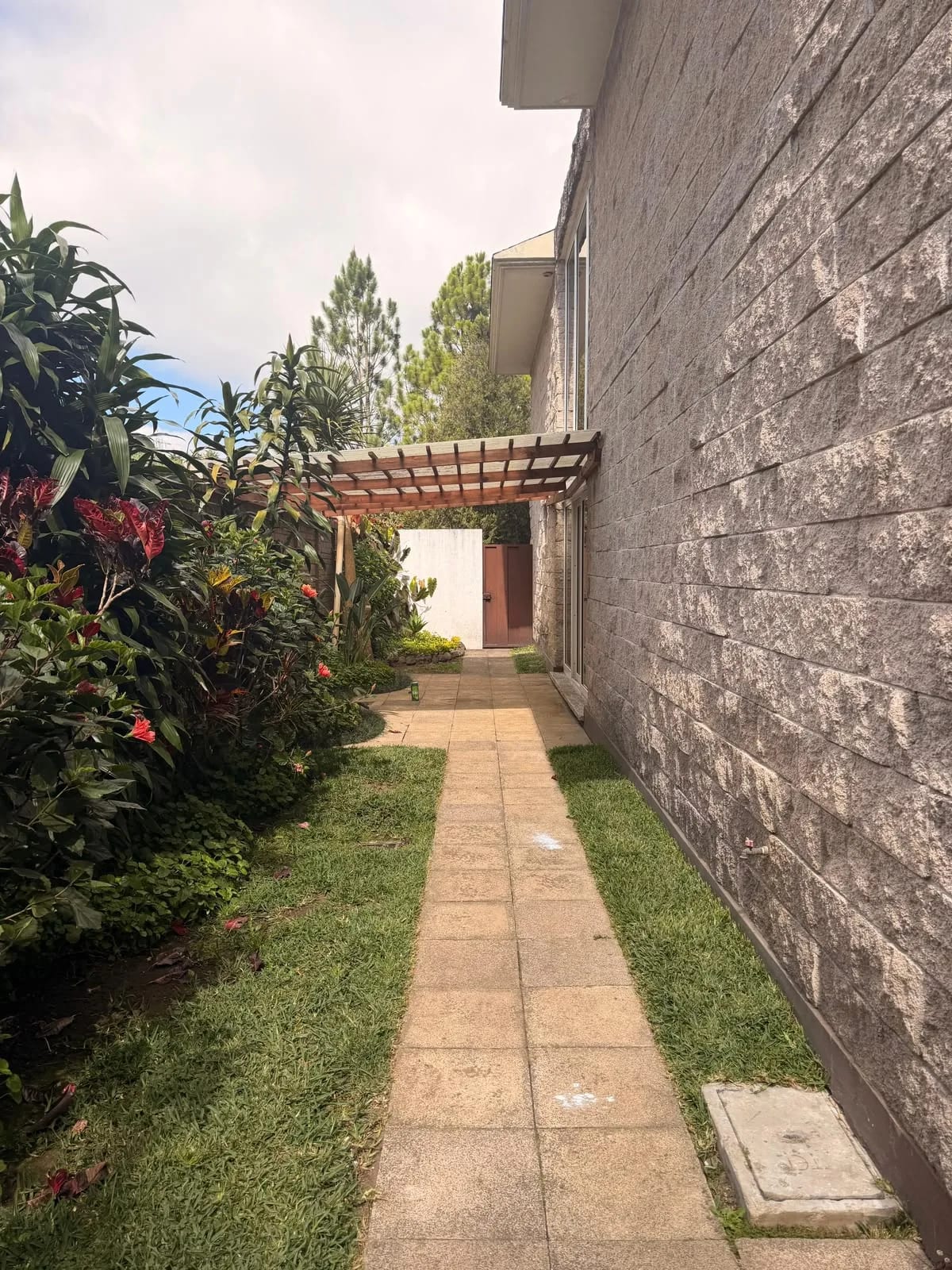 Casa Venta Bosques de las Luces 4 hab — Casa en Venta en Bosques de Las Luces, Carretera a El Salvador, Guatemala, Ciudad — foto 5 de 6