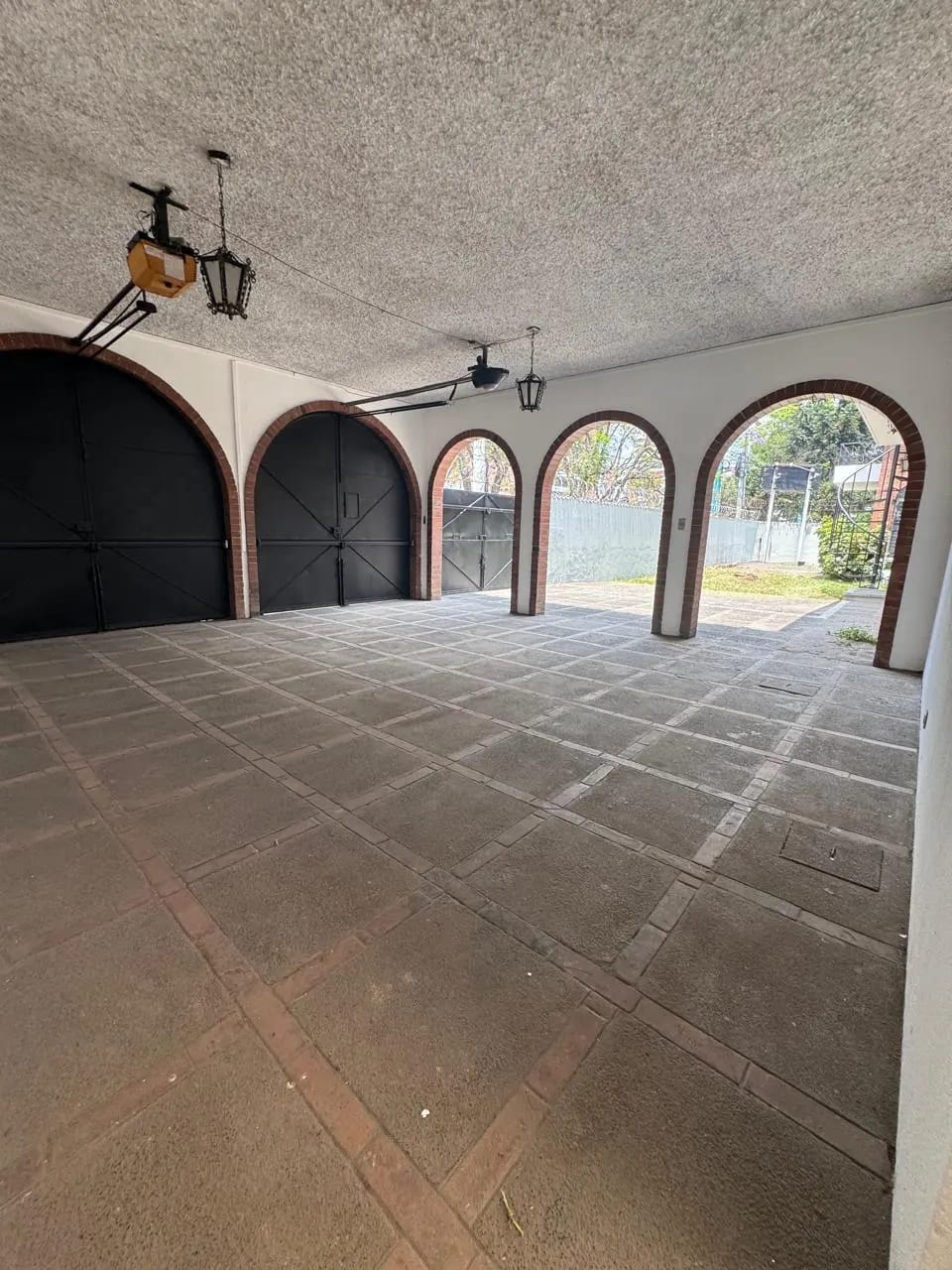 Casa en renta de equina en zona 13 en 15 avenida — Casa en Alquiler en Zona 13, Guatemala, Ciudad — foto 3 de 9