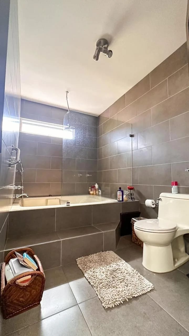 Venta de Casa en Condominio Colinas de Castel, km.20 Fraijanes — Casa en Venta en Colinas de Castel, Carretera a El Salvador, Guatemala, Ciudad — foto 7 de 16