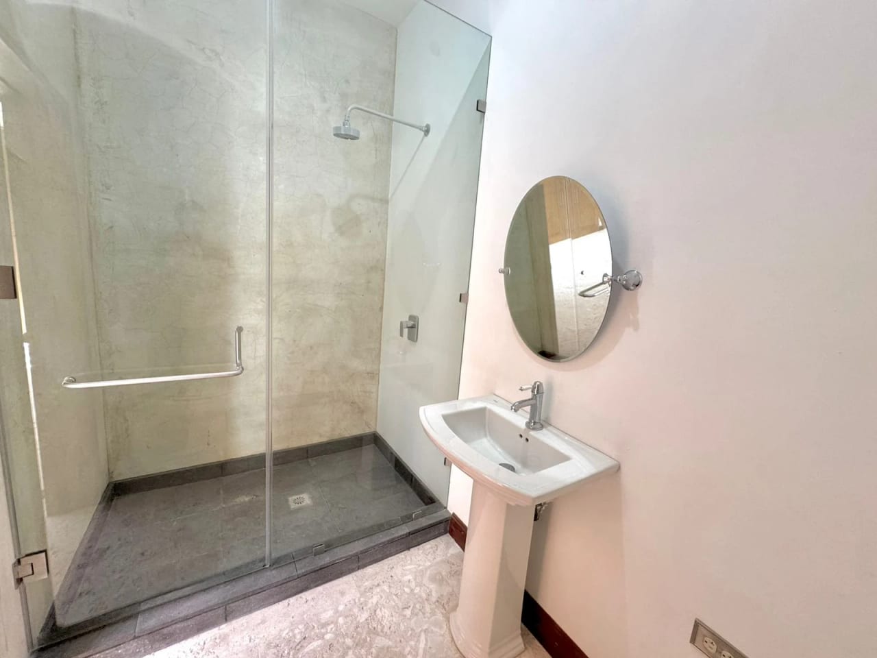 Venta de exclusiva casa en Panorama a 5 minutos de la Antigua — Casa en Venta en Antigua, Sacatepéquez — foto 8 de 17