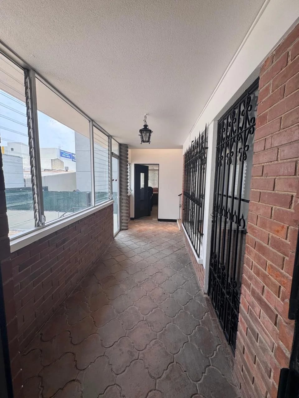Renta de casa de equina en zona 13 — Casa en Alquiler en Zona 13, Guatemala, Ciudad — foto 5 de 14