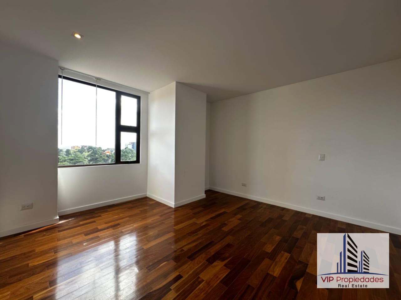 Lucca zona 10, apartamento en alquiler — Apartamento en Alquiler en Lucca, Zona 10, Guatemala, Ciudad — foto 17 de 17