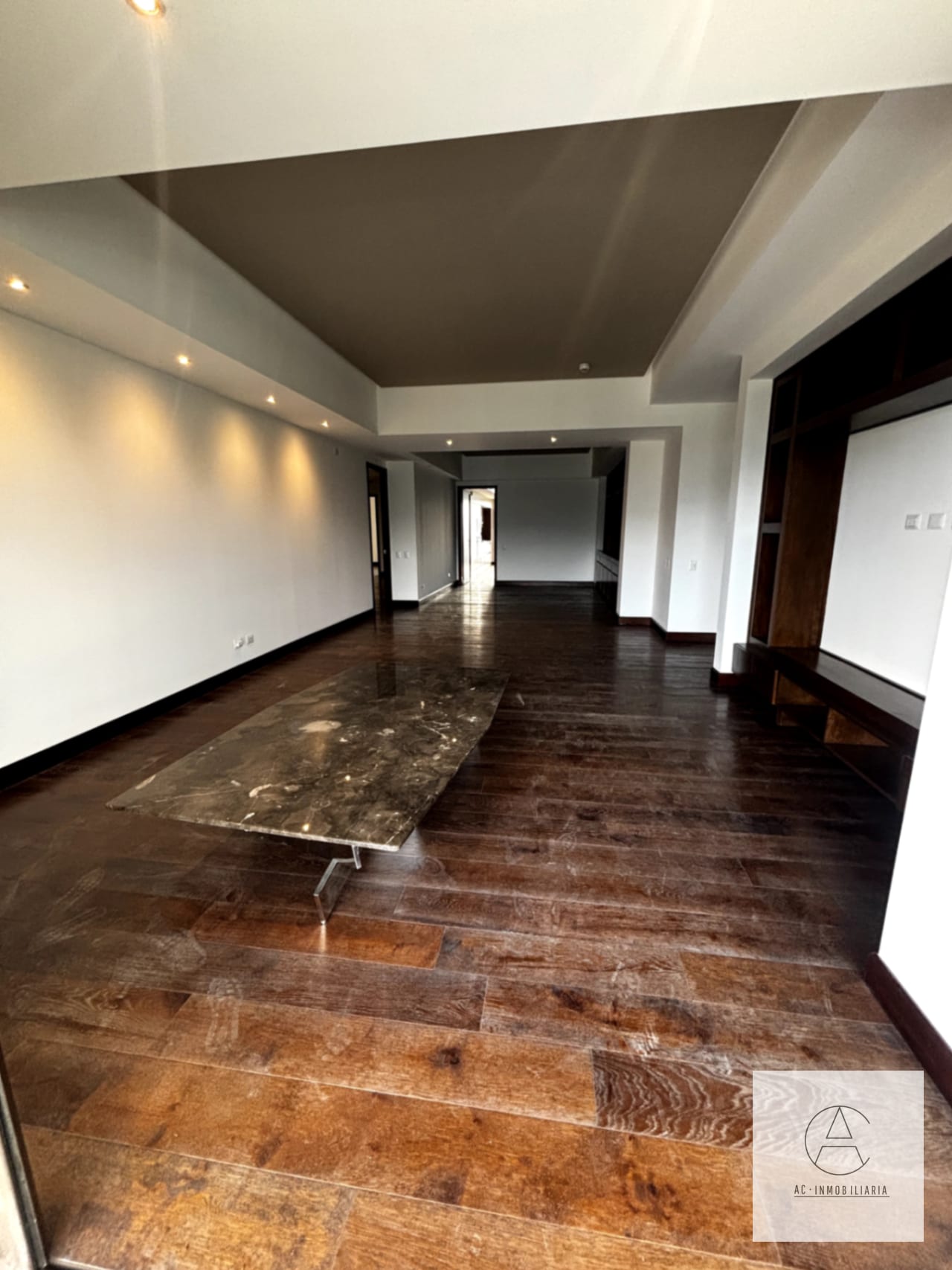 Apartamento en renta con espectacular vista. — Apartamento en Alquiler en Tiffany 5ta Avenida, Zona 14, Guatemala, Ciudad — foto 2 de 15