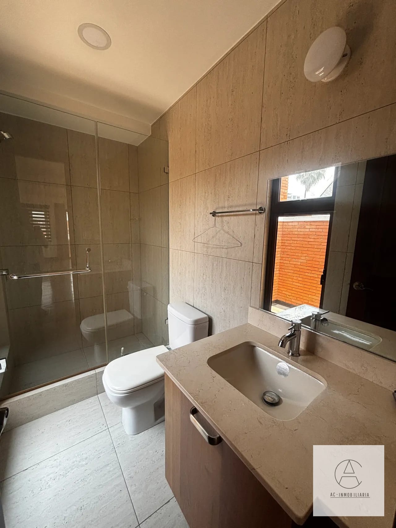 Casa en Venta. Pasaje Oakland Zona 10 — Casa en Venta en Pasaje Oakland, Zona 10, Guatemala, Ciudad — foto 4 de 15