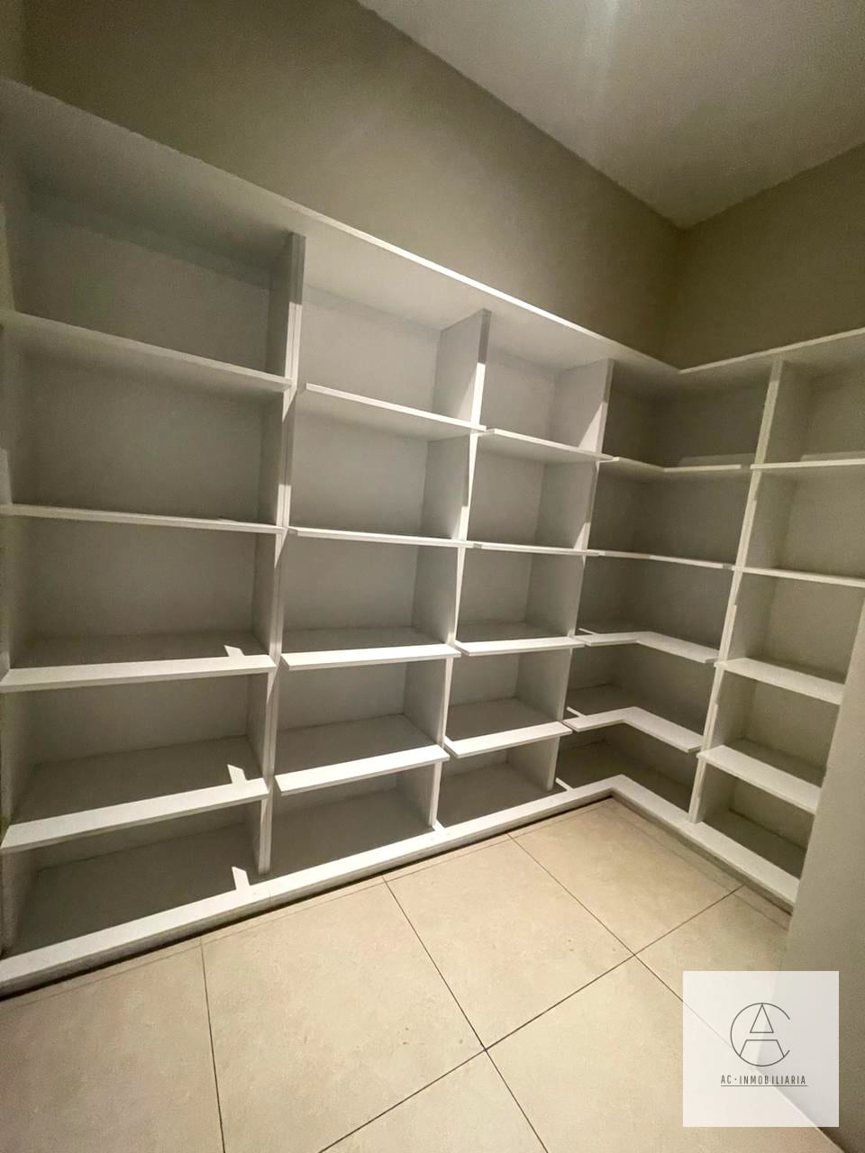 Apartamento en renta en Santa Ines, zona 14 — Apartamento en Alquiler en Santa Inés, Zona 14, Guatemala, Ciudad — foto 2 de 16