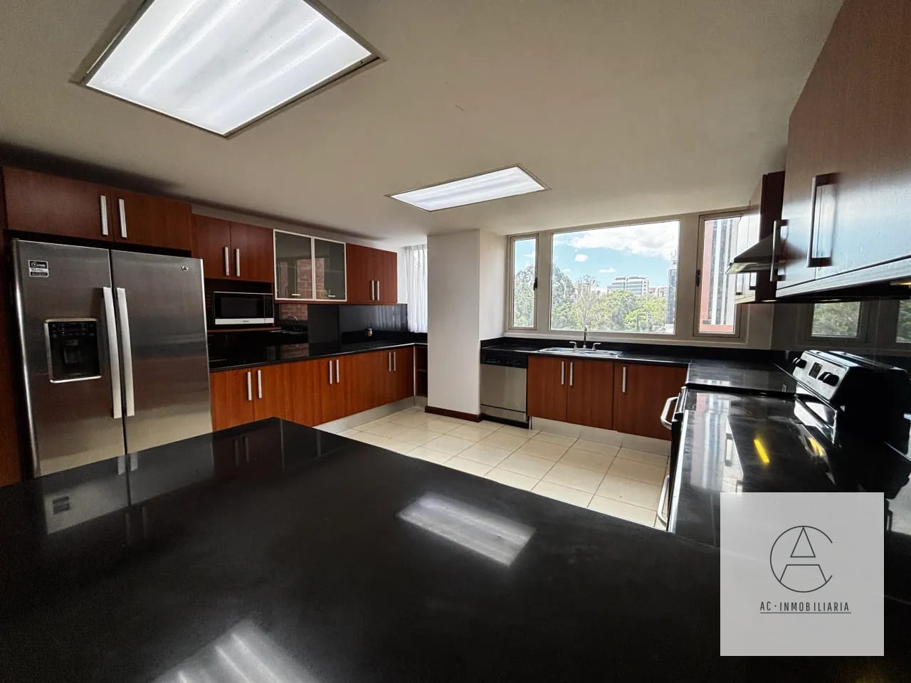 Renta Apto Marques del Valle, Zona 14 — Apartamento en Alquiler en Marqués del Valle, Zona 14, Guatemala, Ciudad — foto 9 de 11