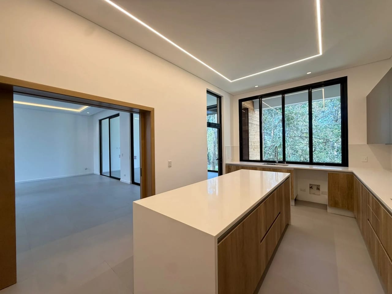 Vendo moderna y lujosa casa en Zona 16 — Casa en Venta en Zona 16, Guatemala, Ciudad — foto 17 de 17