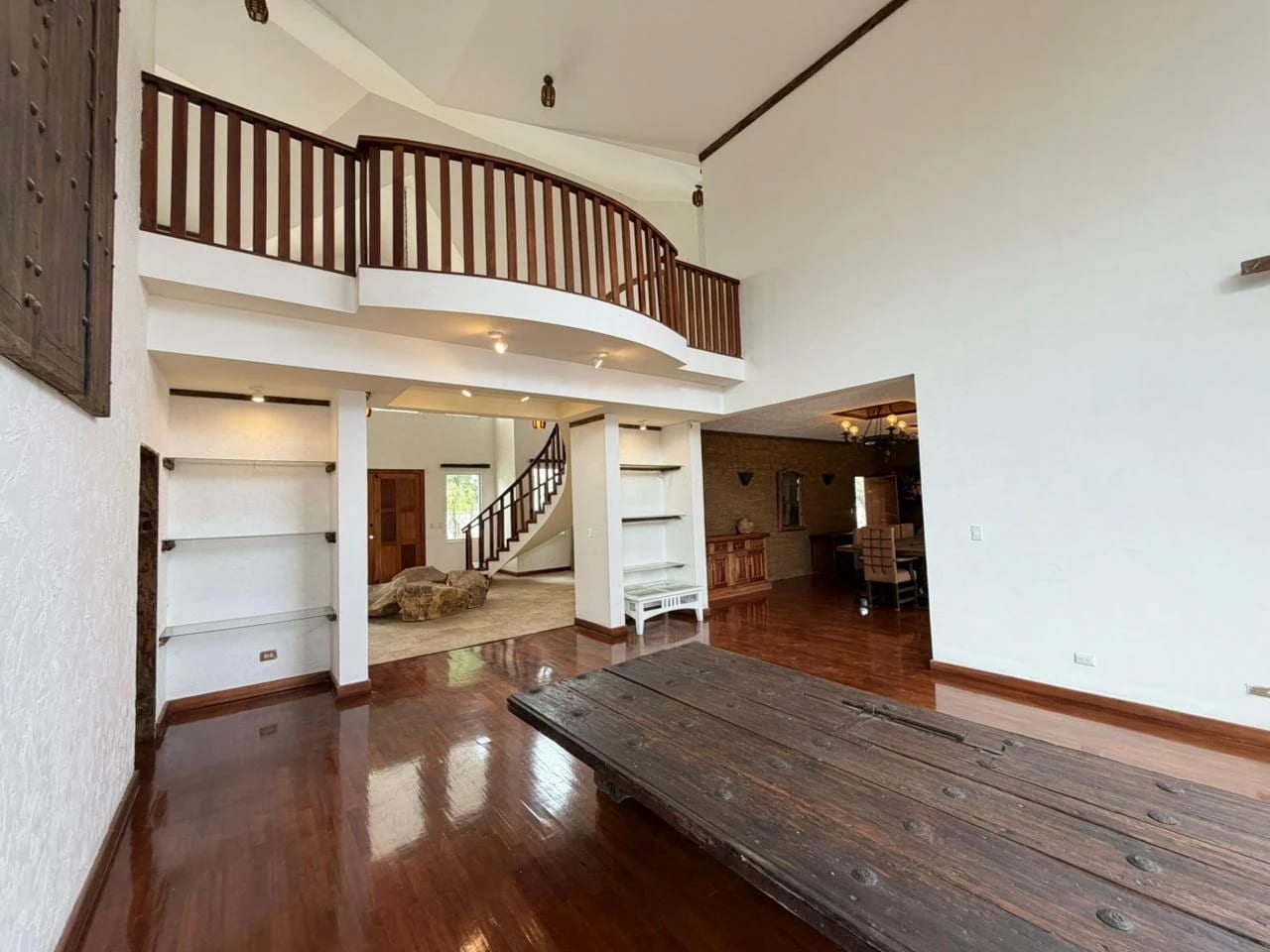 Vendo espectacular mansión en Casa & Campo kms. 23.5 CAES — Casa en Venta en km 21-25, Carretera a El Salvador, Guatemala, Ciudad — foto 7 de 15