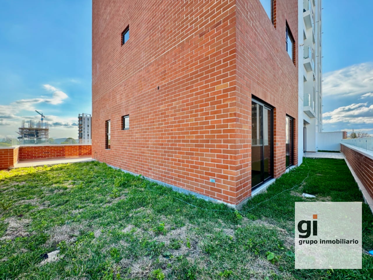 Apartamento con jardín y vista en zona 15, 3 dormitorios. — Apartamento en Venta en Zona 15, Guatemala, Ciudad — foto 5 de 13