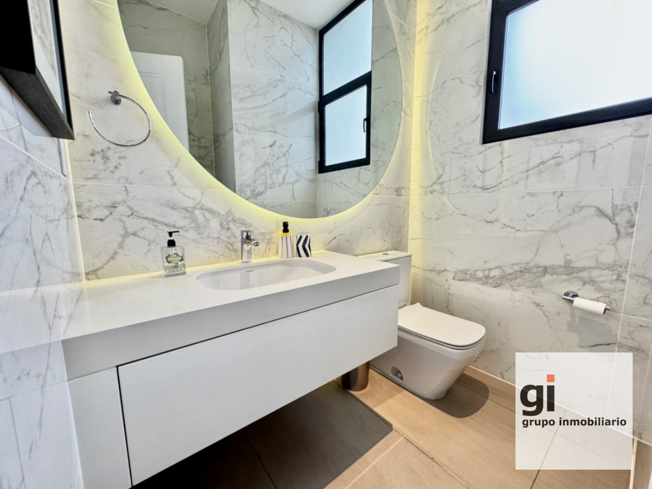 Apartamento de 2 dormitorios en venta en Oakland — Apartamento en Venta en Zona 10, Guatemala, Ciudad — foto 9 de 11