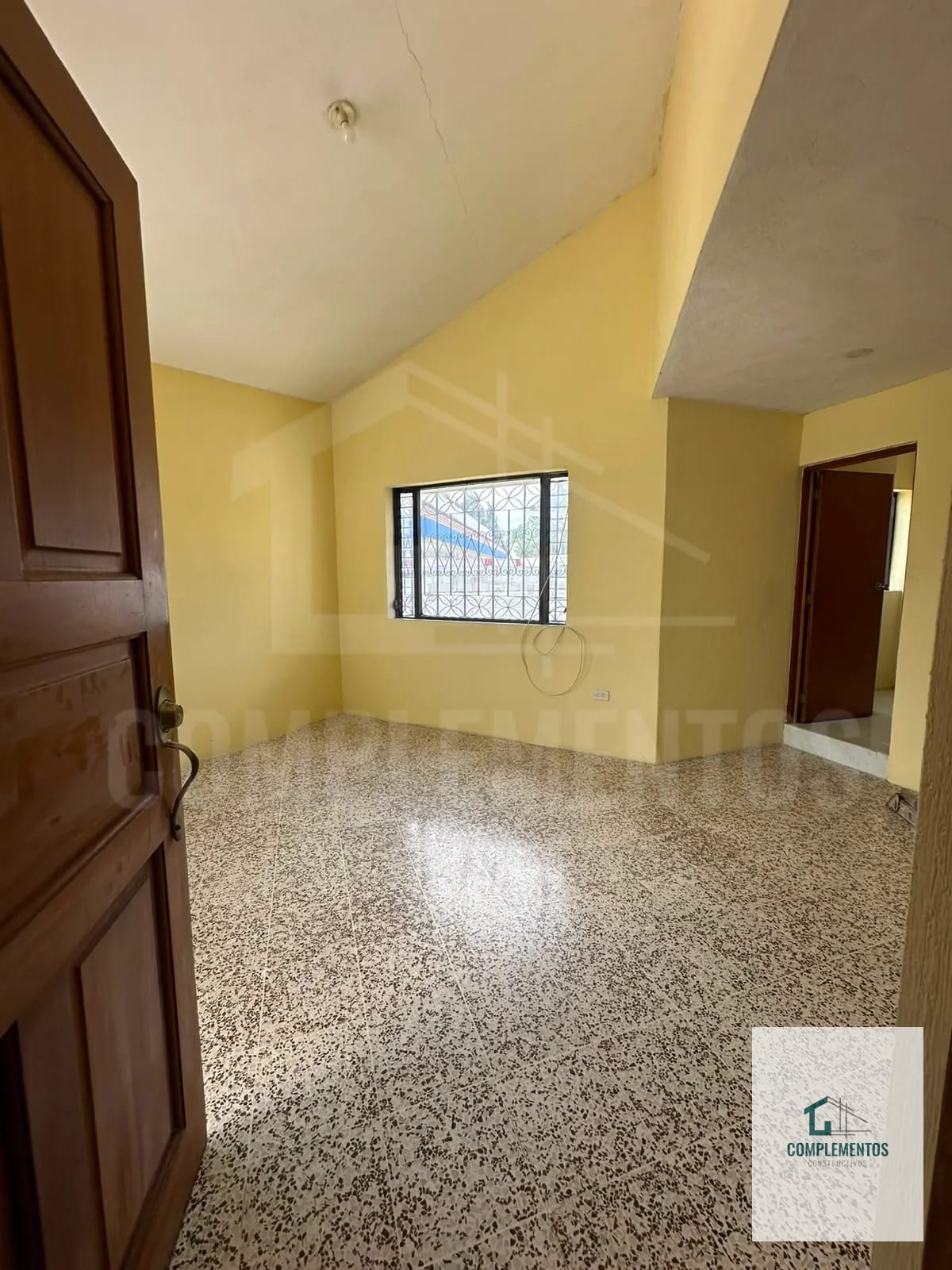 Casa en venta en San Cristóbal Zona 8 de Mixco. — Casa en Venta en Zona 8 Mixco, Guatemala, Ciudad — foto 2 de 11