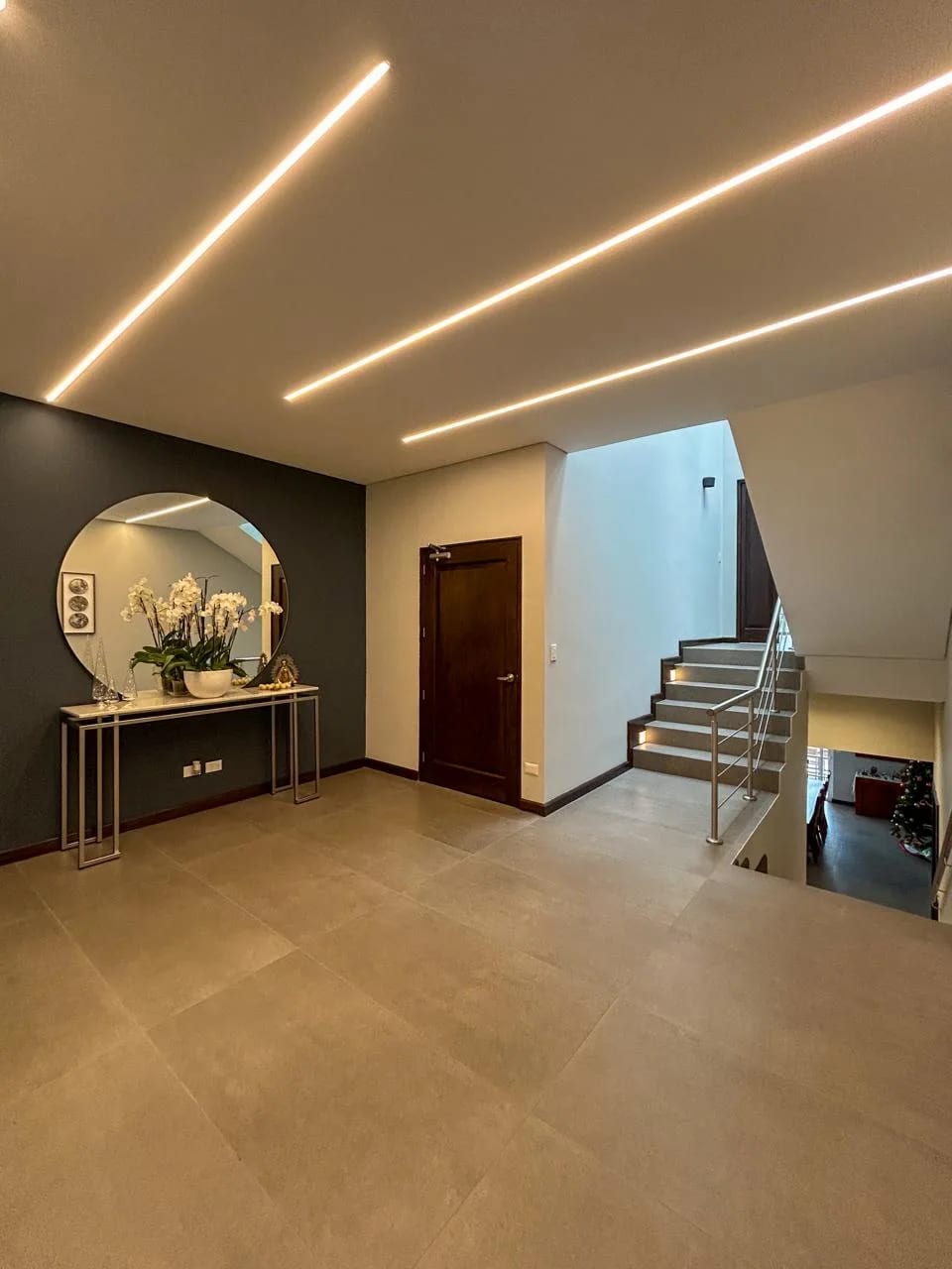 Espectacular casa en venta, Santa Rosalía, acceso por CES y zona 16 — Casa en Venta en Santa Rosalia La Laguna, Carretera a El Salvador, Guatemala, Ciudad — foto 4 de 17