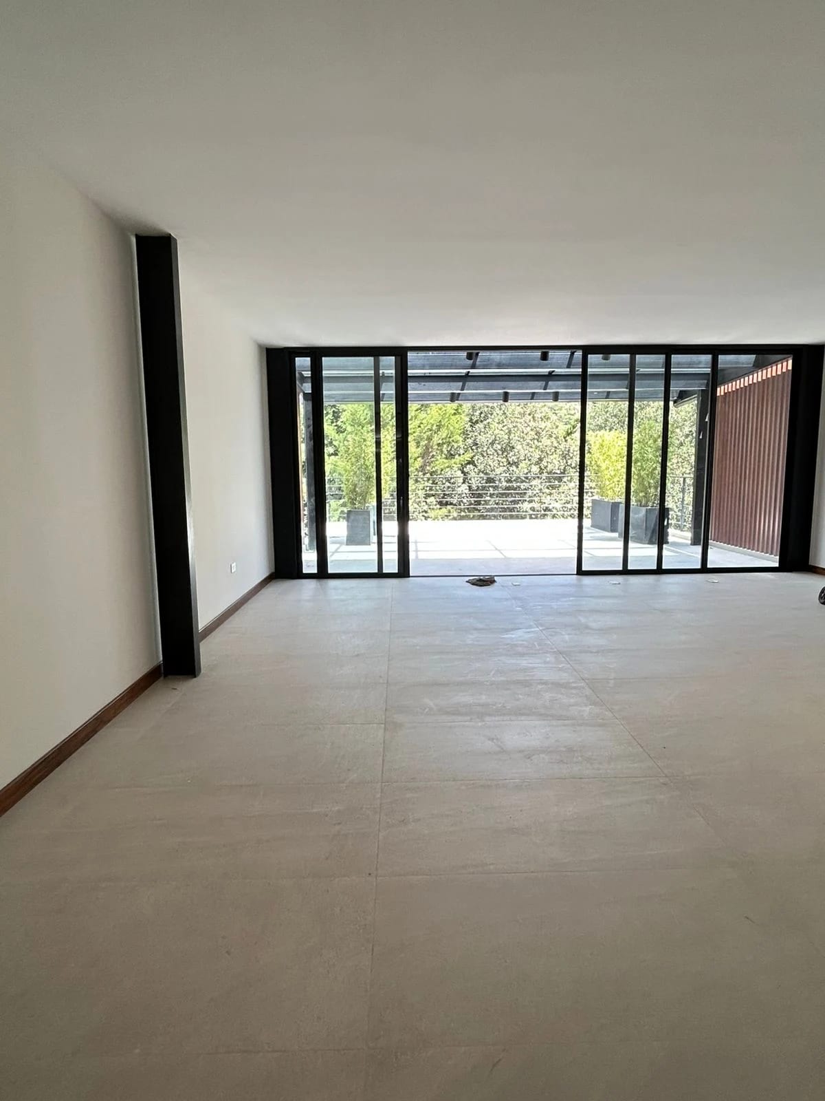 Espectacular casa en venta, Acacias zona 16 — Casa en Venta en Acacias de Cayalá, Zona 16, Guatemala, Ciudad — foto 4 de 11