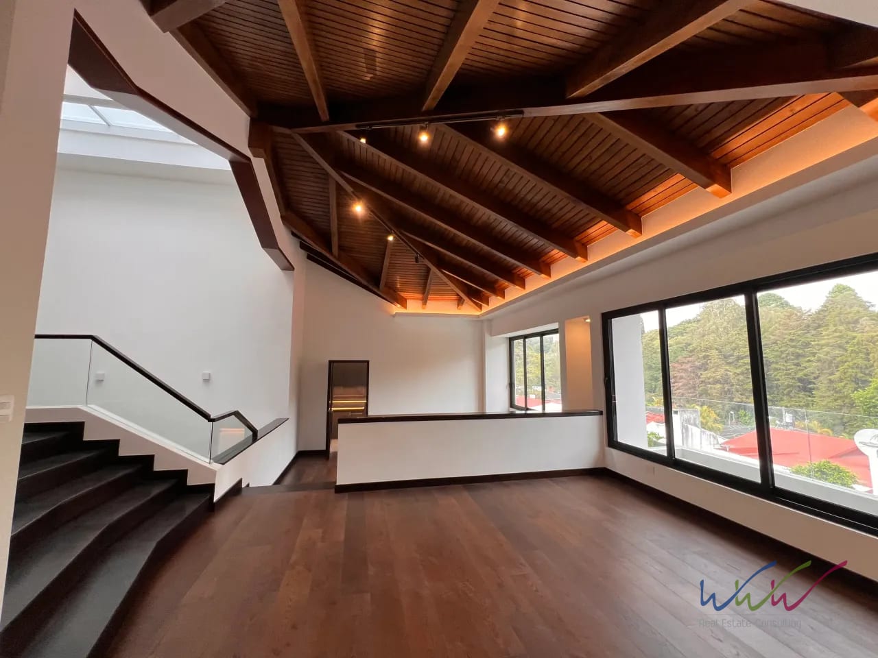 Vendo amplia casa para estrenar en Oakland, zona 10 — Casa en Venta en Oakland I, Zona 10, Guatemala, Ciudad — foto 4 de 14