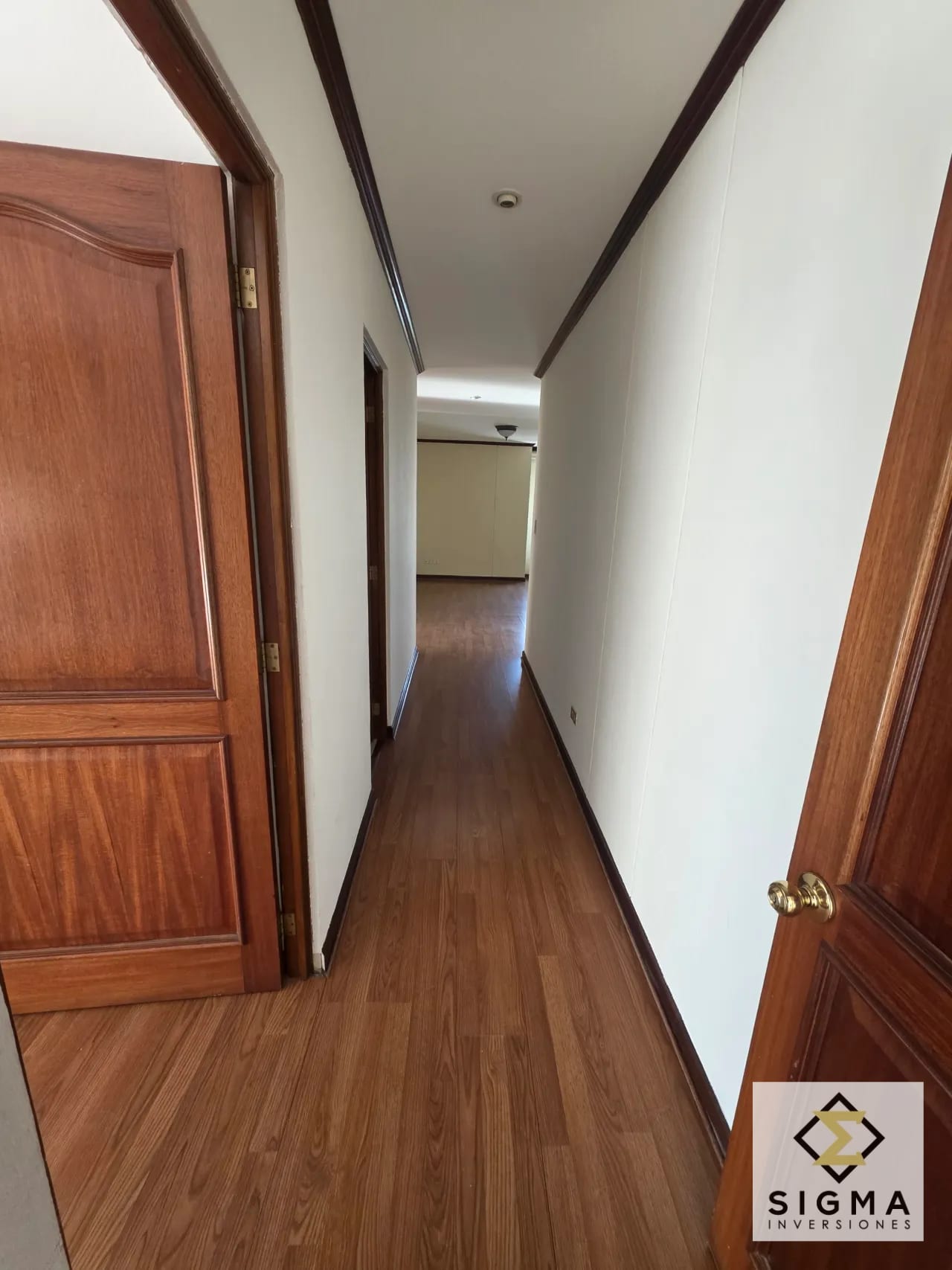 EN VENTA: Amplio apartamento en zona 10, Cerca de la Estación — Apartamento en Venta en Zona 10, Guatemala, Ciudad — foto 6 de 17