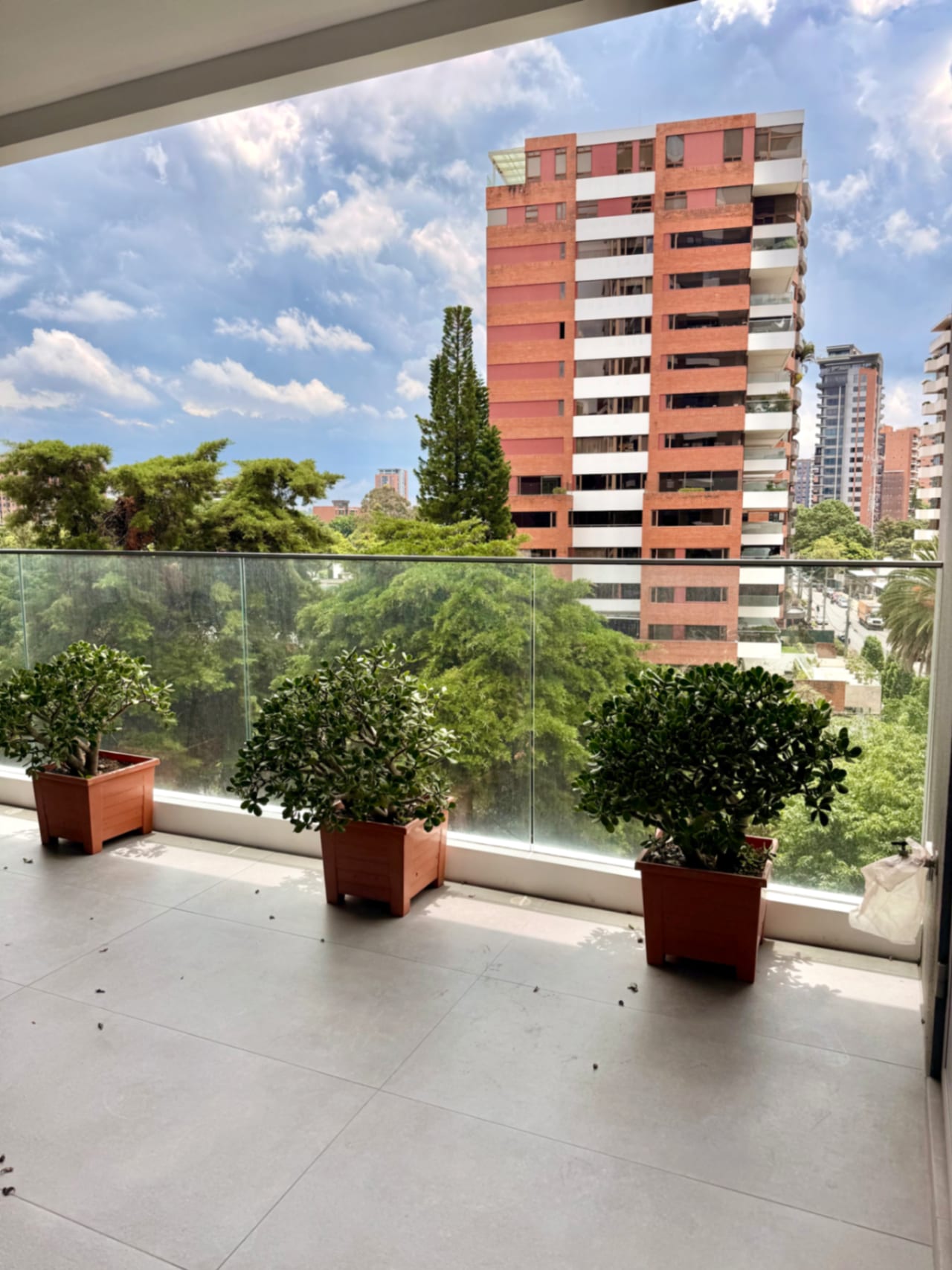 Apartamento Amueblado Renta/venta Zona 14 — Apartamento en Alquiler en Zona 14, Guatemala, Ciudad — foto 8 de 17