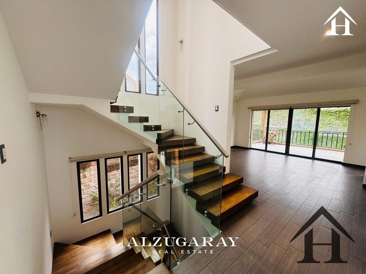Casa Condominio Antaria Bellas Luces a 10min de zona 10 — Casa en Venta en Bellas Luces, Santa Catarina Pinula, Guatemala, Ciudad — foto 7 de 13