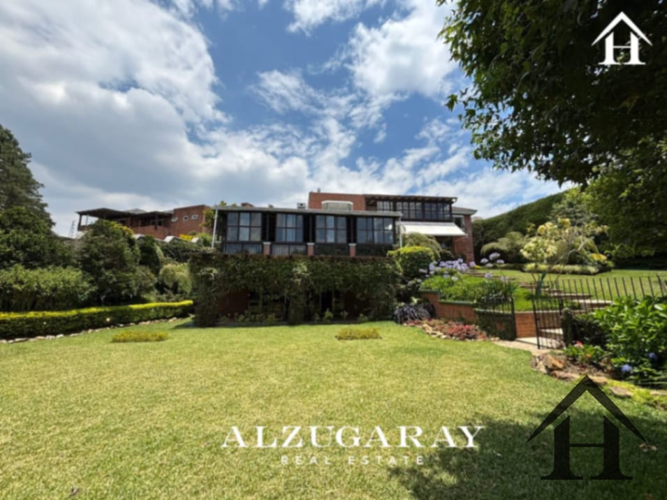 Casa espectacular Condominio Las Alturas km18.5 — Casa en Venta en Las Alturas, Carretera a El Salvador, Guatemala, Ciudad — foto 3 de 12