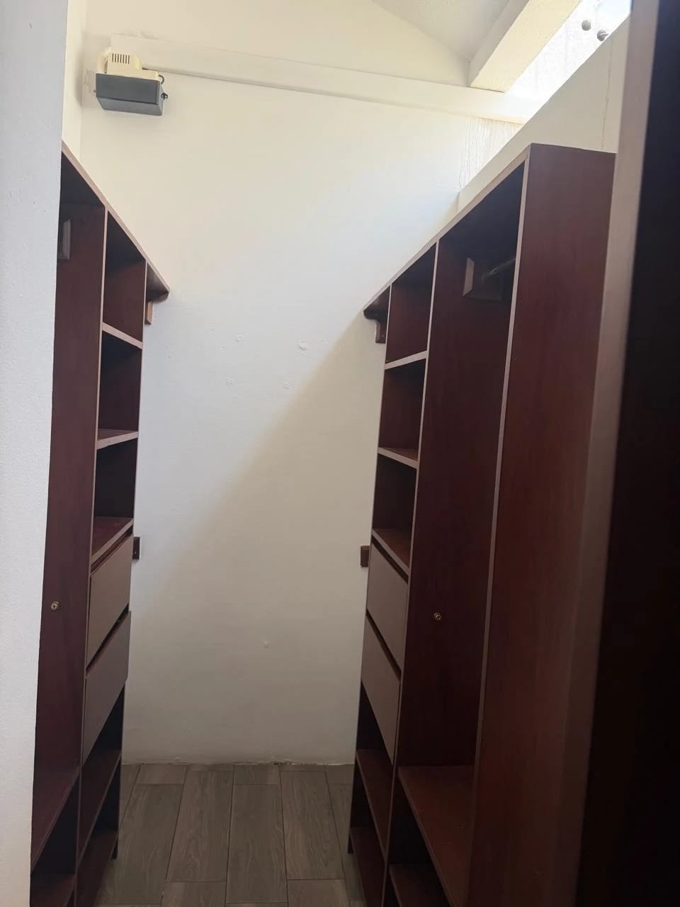 🏡✨ Exclusiva Casa en Renta – Elgin II ✨🏡 — Casa en Alquiler en Elgin, Zona 13, Guatemala, Ciudad — foto 8 de 14