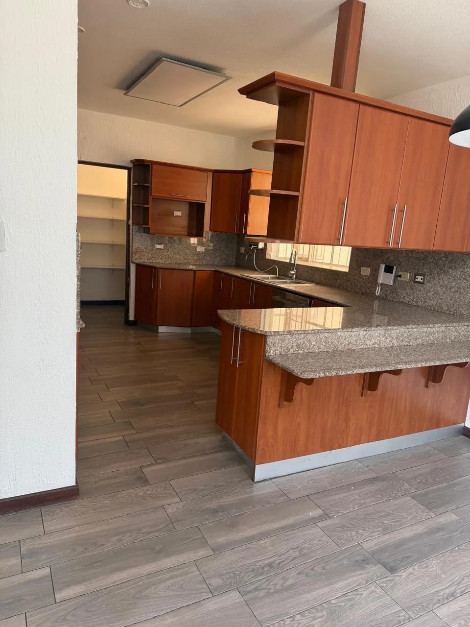 🏡✨ Exclusiva Casa en Renta – Elgin II ✨🏡 — Casa en Alquiler en Elgin, Zona 13, Guatemala, Ciudad — foto 7 de 14
