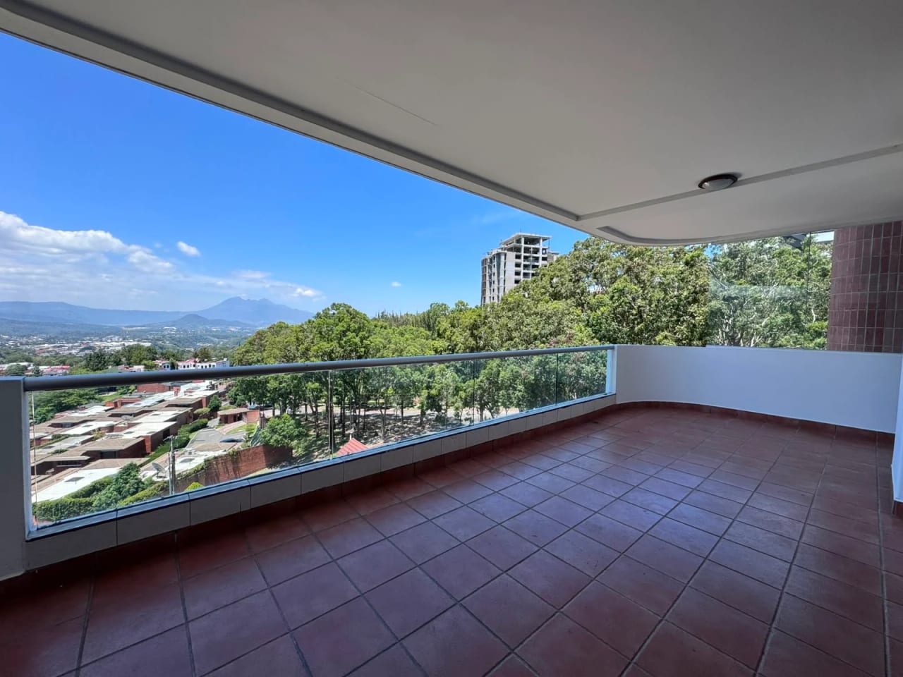 🏙️ Apartamento en Alquiler – Edificio Marqués, Zona 14 — Apartamento en Alquiler en Marqués, Zona 14, Guatemala, Ciudad — foto 1 de 17