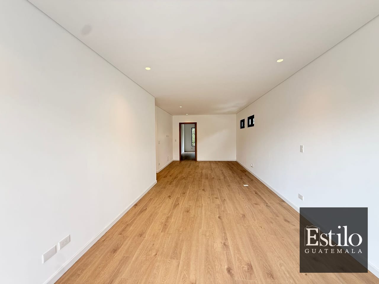 Preciosa Casa En Venta Z.16 — Casa en Venta en Zona 16, Guatemala, Ciudad — foto 12 de 17