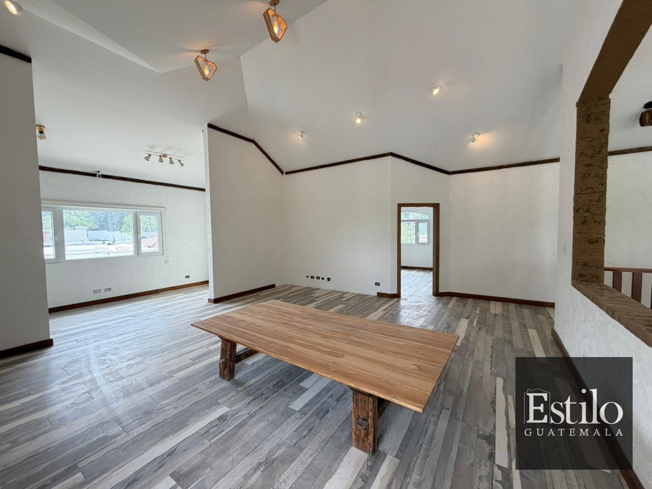 Espectacular Casa Estilo Mansión — Casa en Venta en Carretera a El Salvador, Guatemala, Ciudad — foto 10 de 15