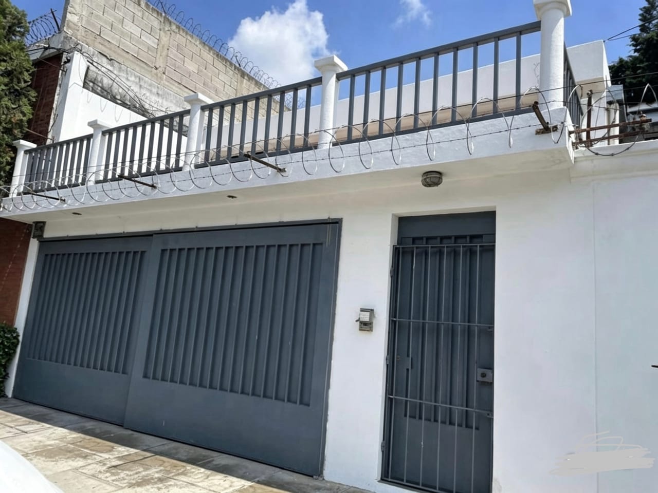 Venta amplia casa para vivienda u oficina zona 15, Colonia Tecún Umán (copia) — Casa en Venta en Zona 15, Guatemala, Ciudad — foto 1 de 17