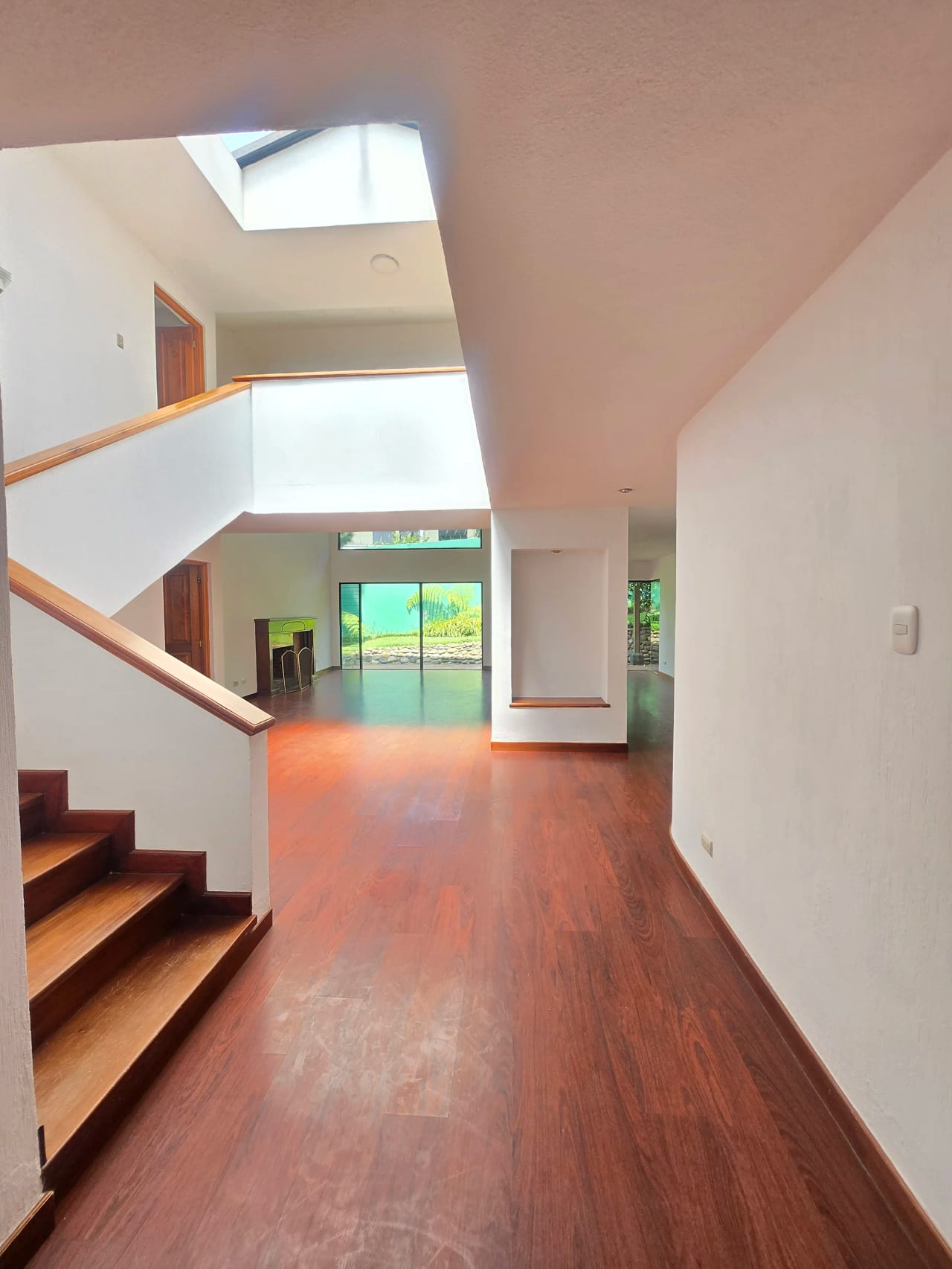 Preciosa casa en venta en Condominio la Encantada, km 12 Caes. — Casa en Venta en Carretera a El Salvador, Guatemala, Ciudad — foto 8 de 13