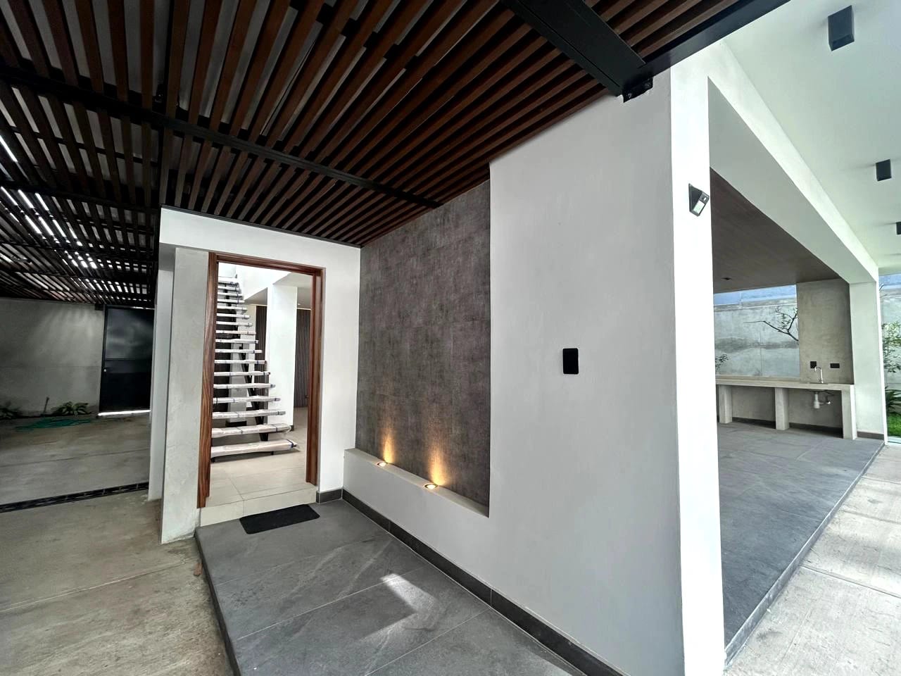 Casa en venta, La Herradura, zona 13 — Casa en Venta en Zona 13, Guatemala, Ciudad — foto 2 de 14