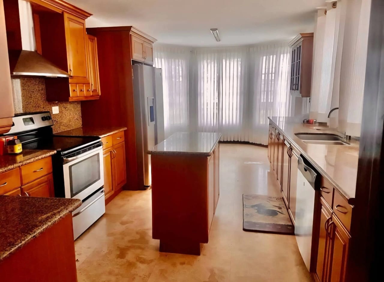 Casa en Venta – La Montaña, Zona 16 — Casa en Venta en La Montaña, Zona 16, Guatemala, Ciudad — foto 5 de 17