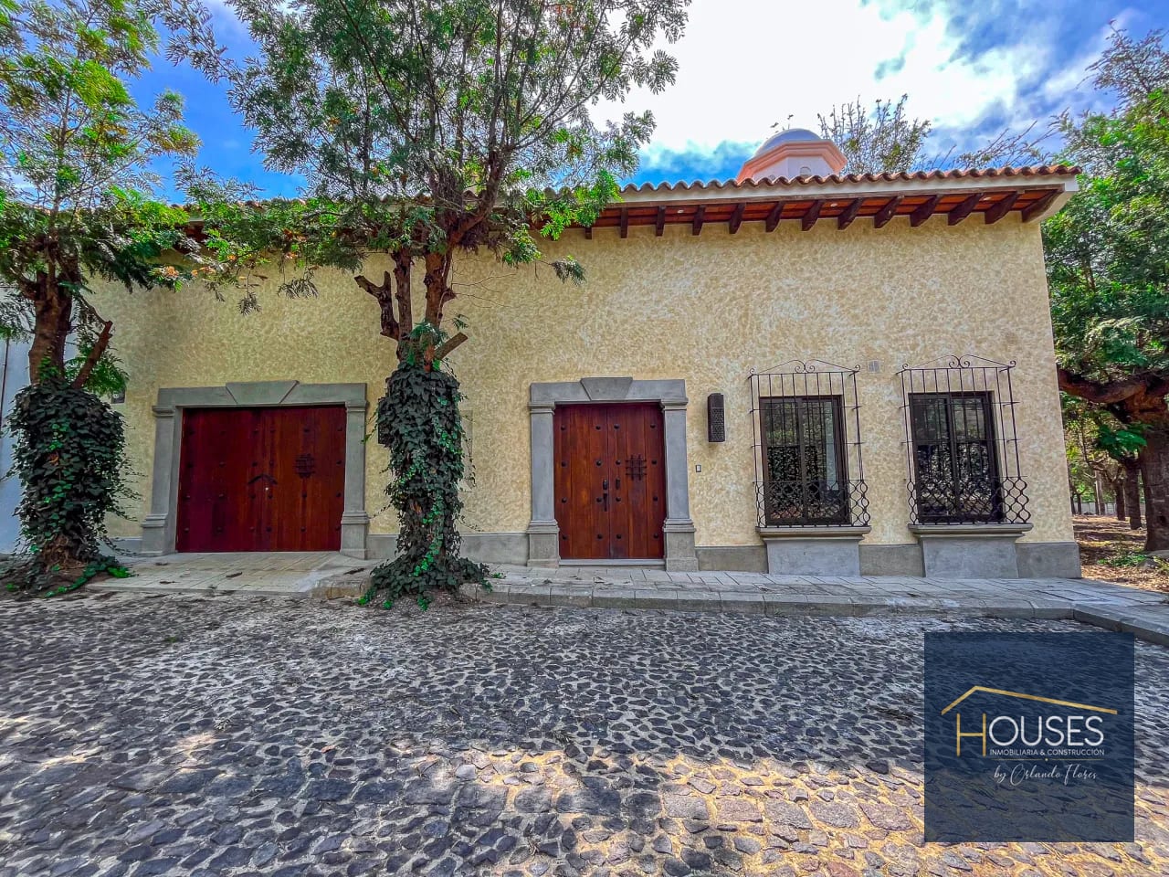 Vendo Casa en Condado del Obispo, Antigua Guatemala — Casa en Venta en Antigua, Sacatepéquez — foto 1 de 15