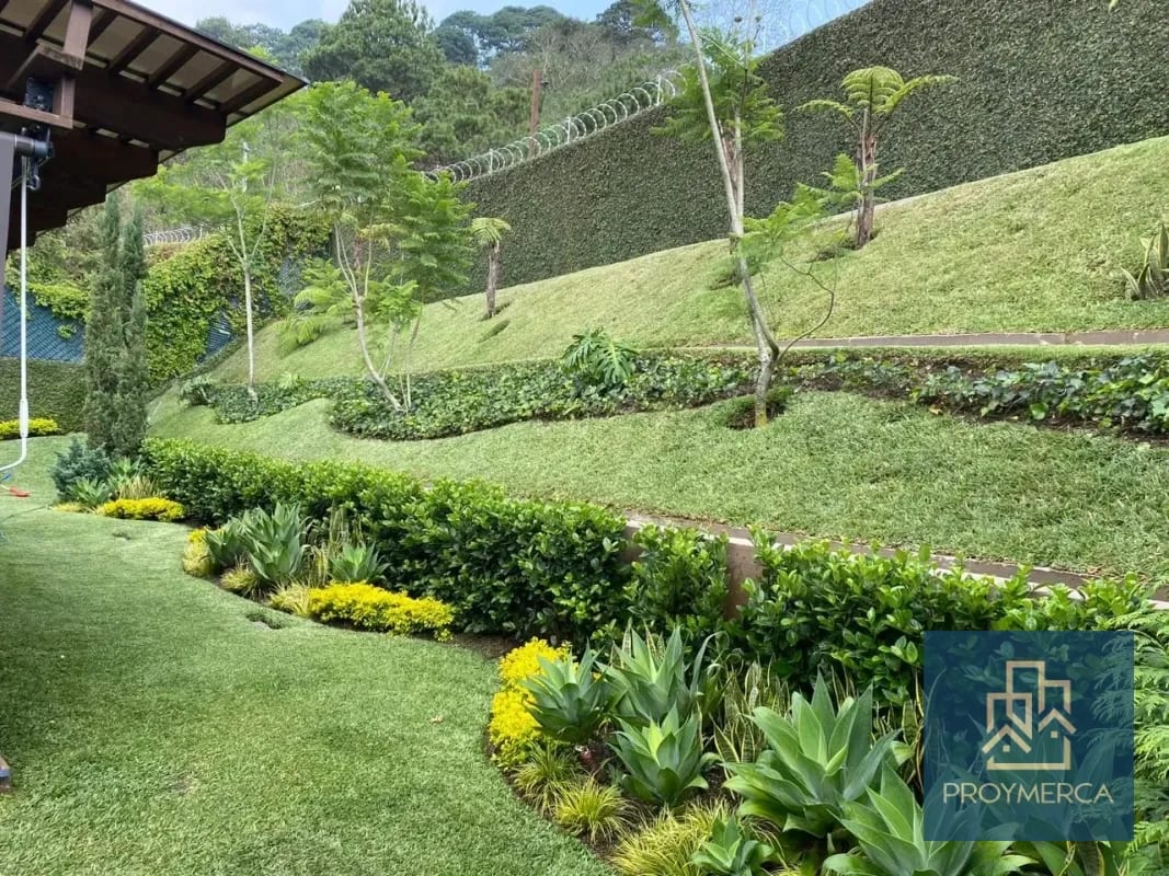 Casa en venta, Lomas de San Isidro, Zona 16 — Casa en Venta en Lomas de San Isidro, Zona 16, Guatemala, Ciudad — foto 2 de 5