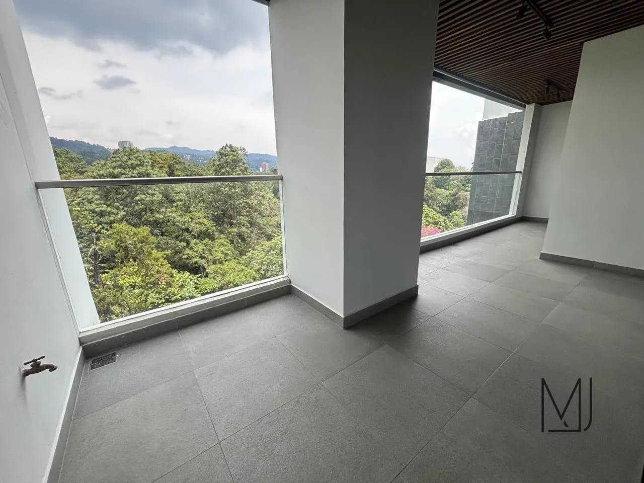Apartamento en Alquiler / Venta | Edificio Azores | Zona 15 VH2 | 3 habitaciones · AC — Apartamento en Alquiler en Zona 15, Guatemala, Ciudad — foto 4 de 17